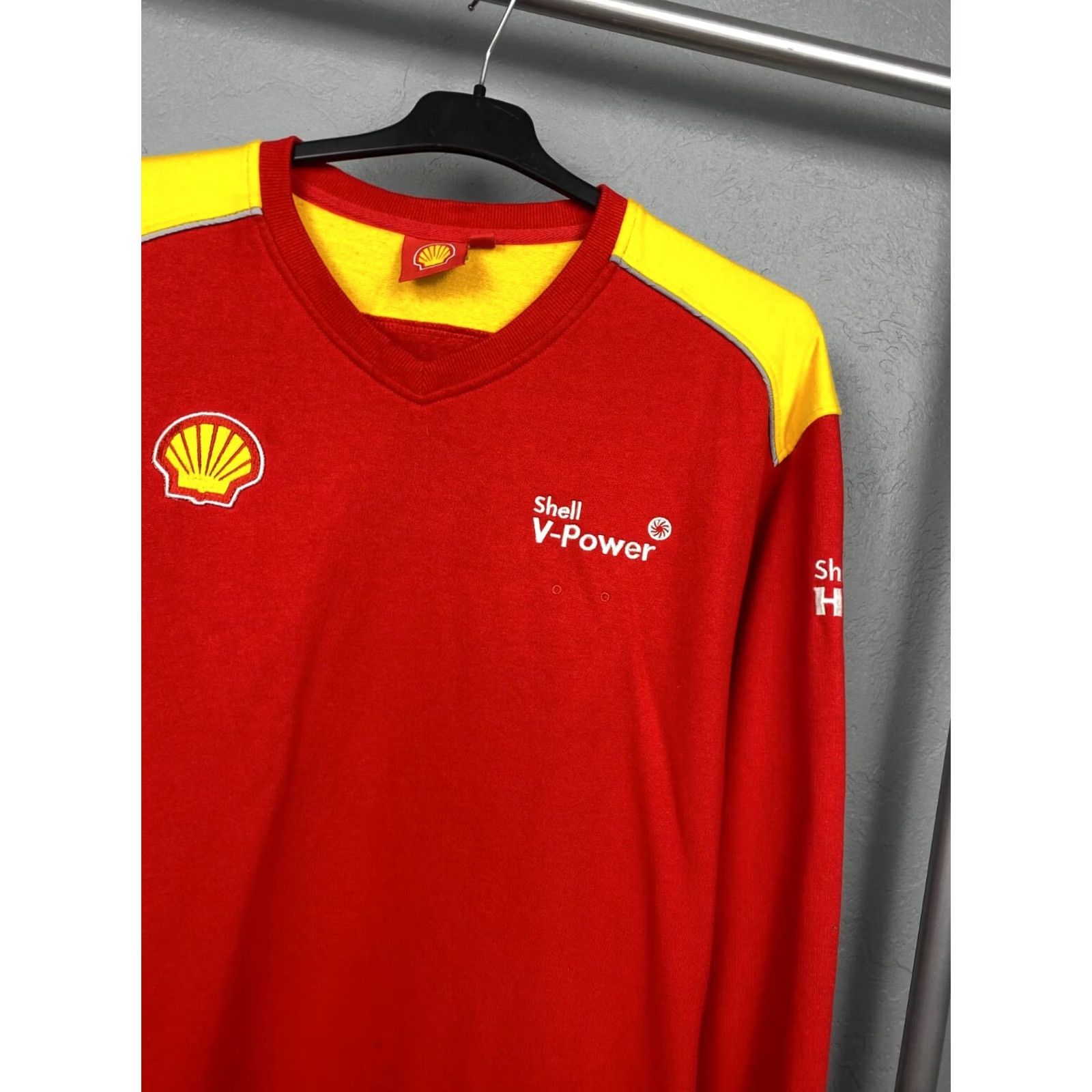 Ferrari Ferrari Racing Team Shell Vintage V-Neck Sweatshirt Size L Mens Red Size US L / EU 52-54 / 3 - 2 Thumbnail