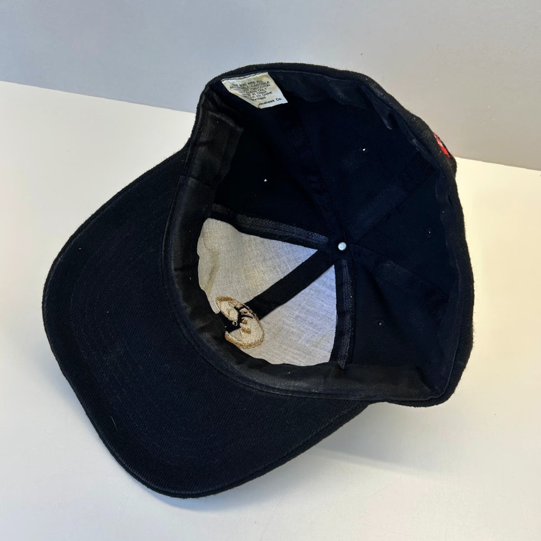 Vintage VINTAGE Rubber Tomahawk Co Banff National Park Hat Canada Black Embroidered Elk One Size Fitted Hat Unisex Adults Mens Womens Size US M / EU 48-50 / 2 - 6 Thumbnail