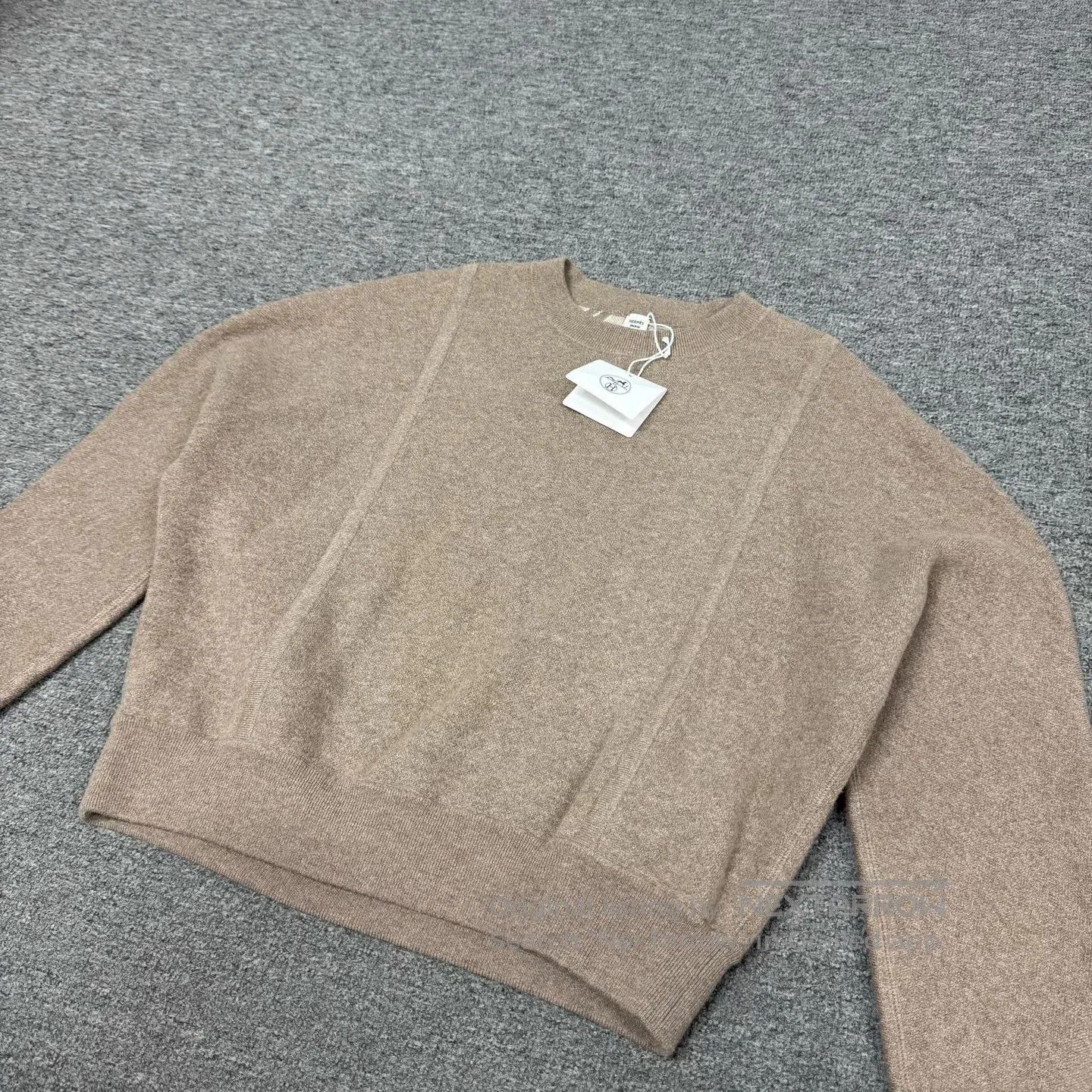 Hermes Hermes size 40 Short cashmere knit sweater with jacquard pa Size L / US 10 / IT 46 - 3 Thumbnail