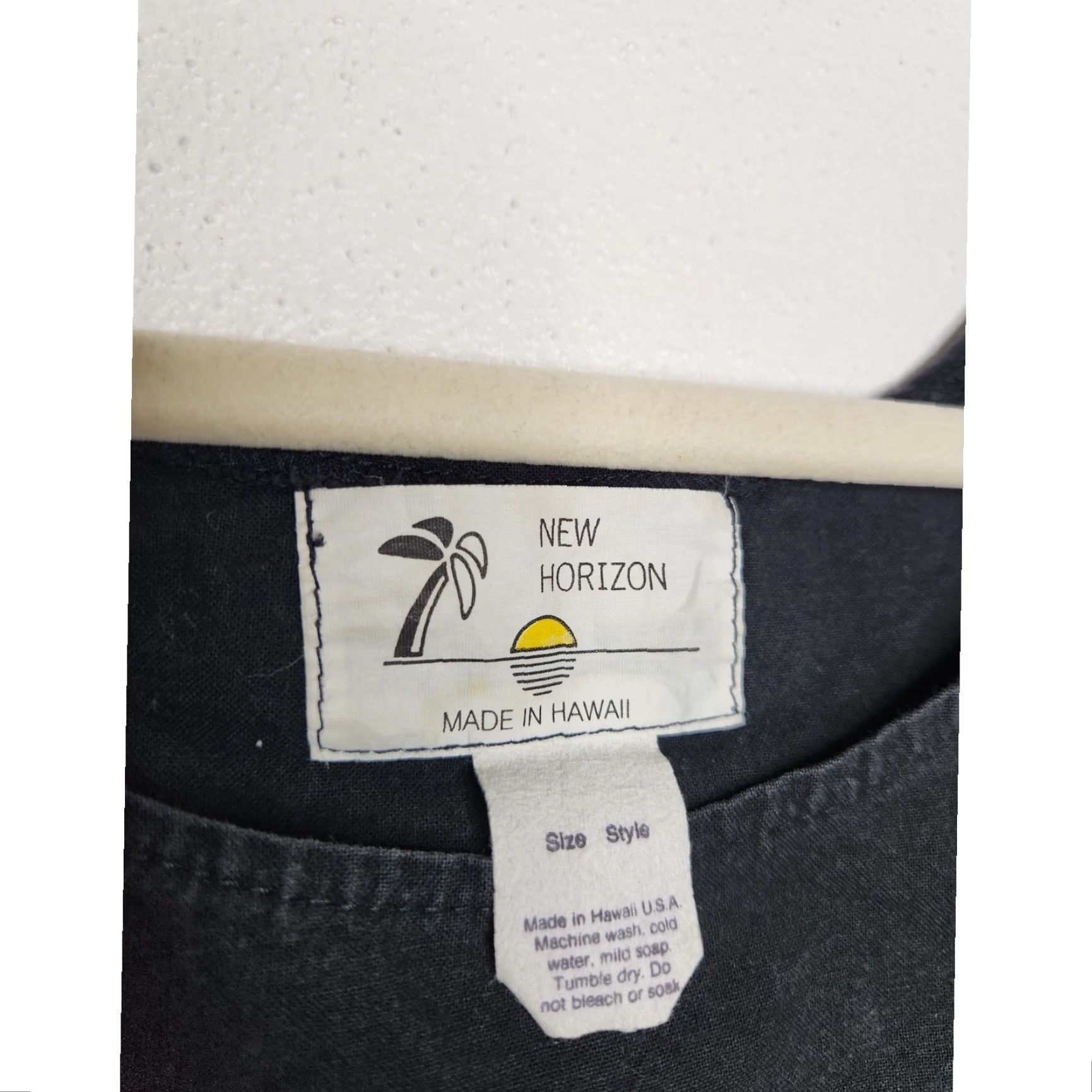 ALOHAS VINTAGE New Horizon Hawaii Aloha Tank Top Crop Beach Coastal Surf Shirt Black M Womens Tank 90s Coastal Garden/Art Style Size M / US 6-8 / IT 42-44 - 5 Thumbnail