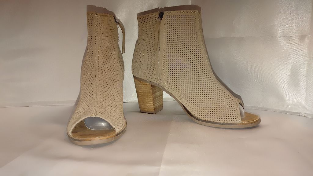 Toms Toms Majorca Peep Toe Perforated Suede Bootie Size 9 Size US 9 / IT 39 - 6 Thumbnail