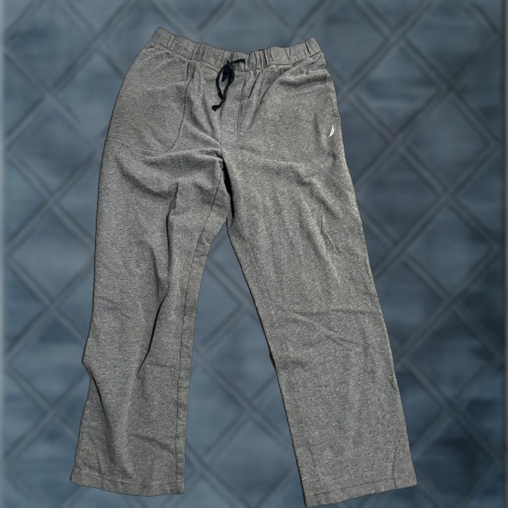 Nautica VINTAGE Mens Nautica Super Soft Gray Sweatpants Size Medium Size US 31 - 1 Thumbnail