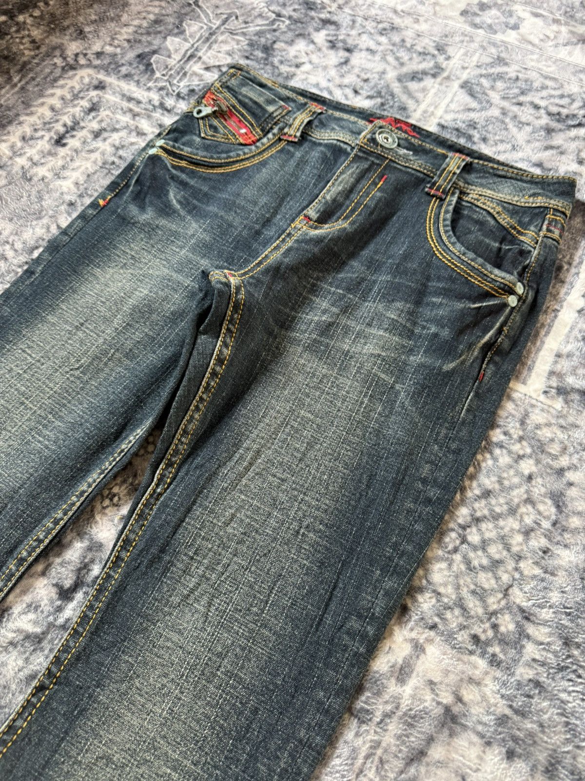 If Six Was Nine B.C.B.G Japan Gun Pocket Muddy Wash Flared Jeans Size US 29 - 6 Thumbnail