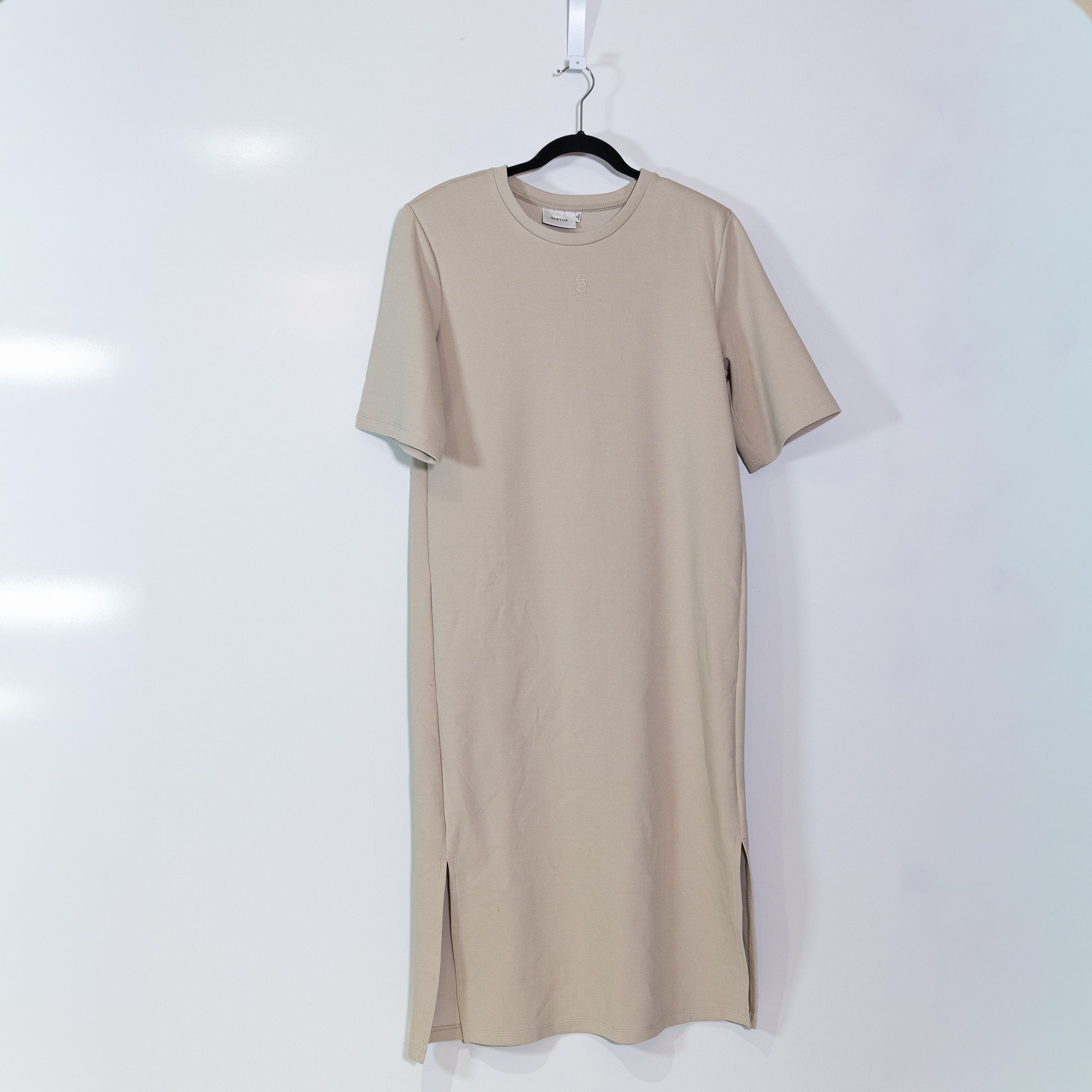 Gestuz Gestuz Imina Short Sleeve Cotton Blend Crew Size M / US 6-8 / IT 42-44 - 1 Thumbnail