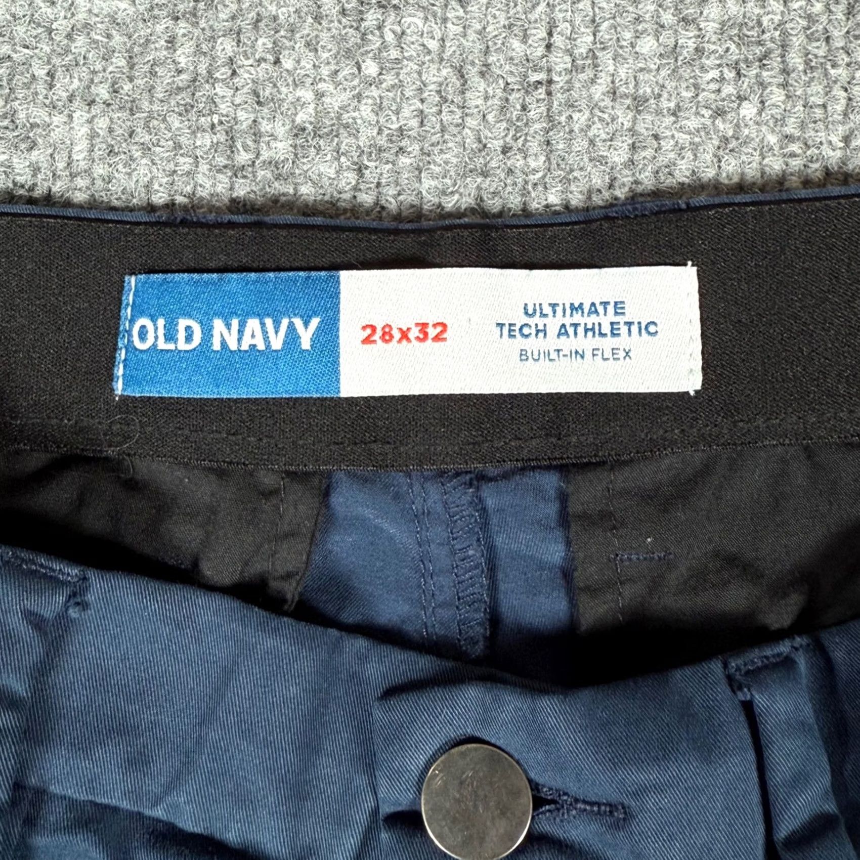 Old Navy Old Navy Athletic Chino Pants Men 28x30 Navy Captain Built-In Flex Zipper Pocket Casual Chinos Size US 28 / EU 44 - 5 Thumbnail