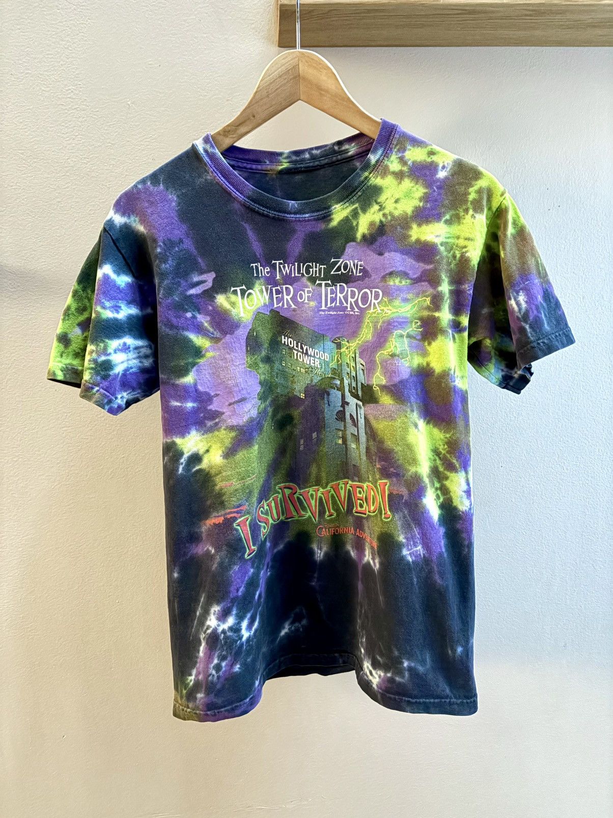 Disney Twilight Zone Tower of Terror “I Survived” tie dye t-shirt Size US S / EU 44-46 / 1 - 1 Thumbnail