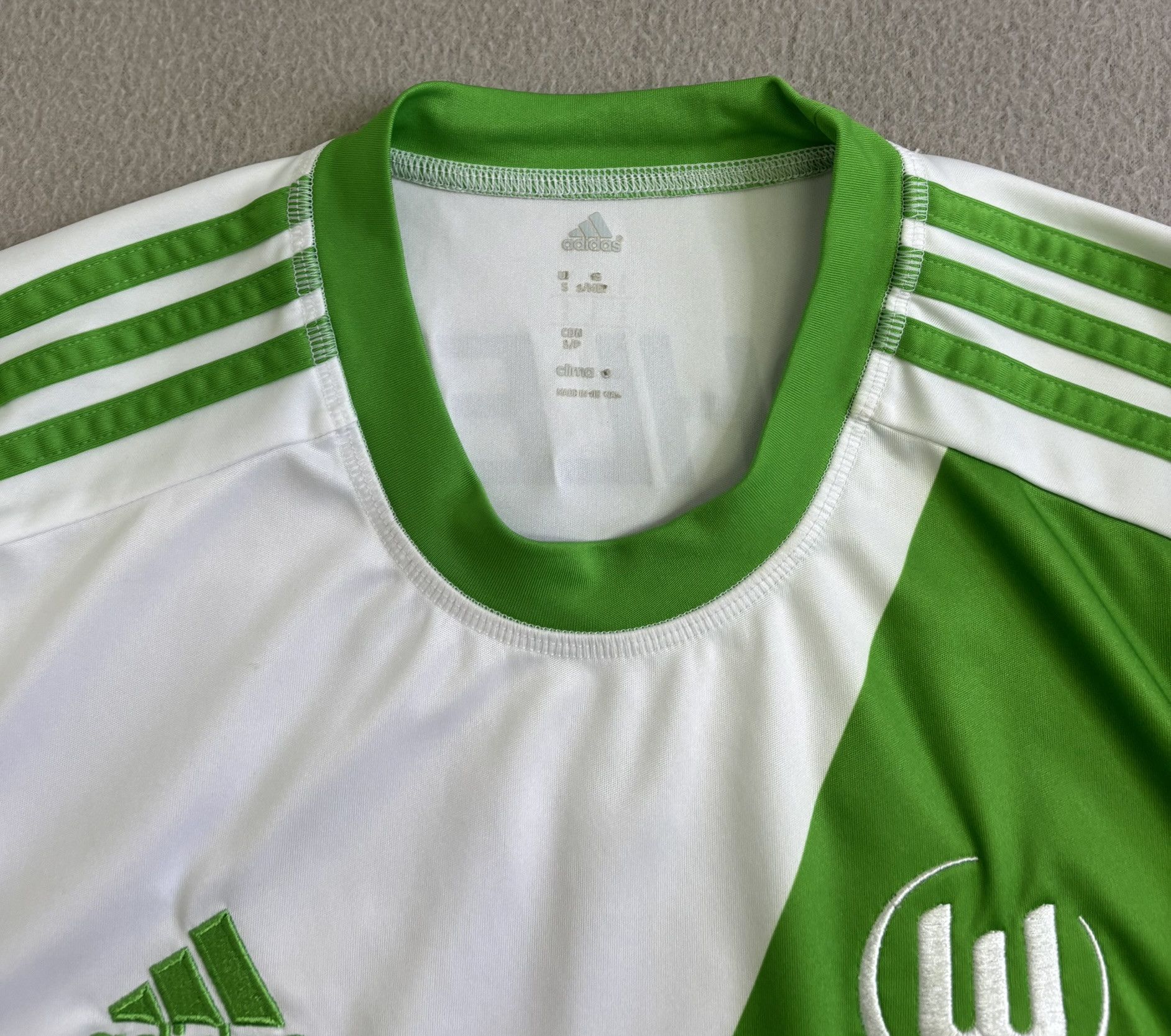 Adidas VfL Wolfsburg 2013/2014 Pohlers #26 Adidas Player Issue Size US S / EU 44-46 / 1 - 19 Thumbnail