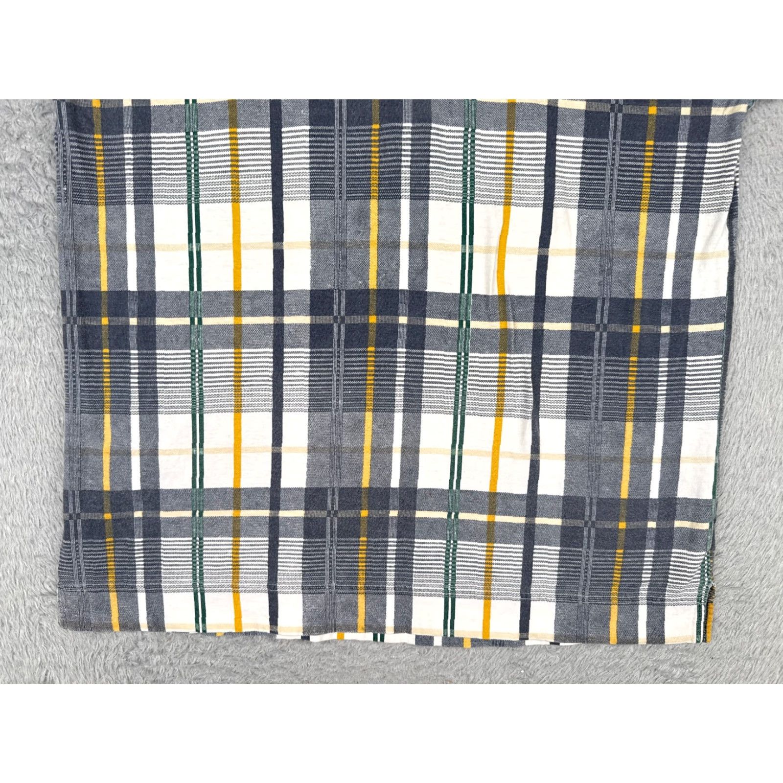 Vintage VINTAGE Colowear America Polo Shirt Men L White Yellow Black Plaid Cotton Shirt Polo Colowear America Men L White Plaid Cotton Size US L / EU 52-54 / 3 - 5 Thumbnail