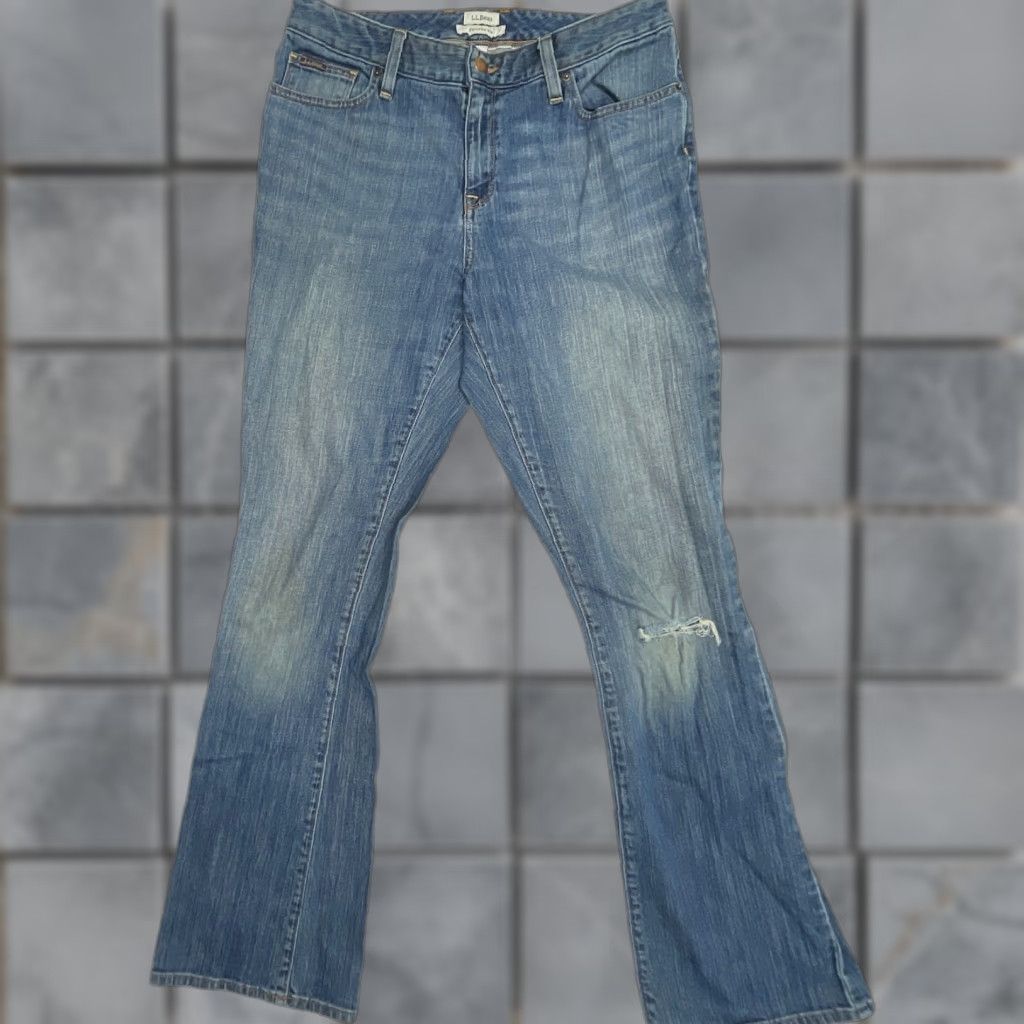 Vintage LL Bean Bootcut Jeans Size 8 MT Tall Denim Blue Cotton Spandex 5-Pocket Pockets Regular Fit Jeans Women Velcro? Size 30" / US 8 / IT 44 - 1 Thumbnail