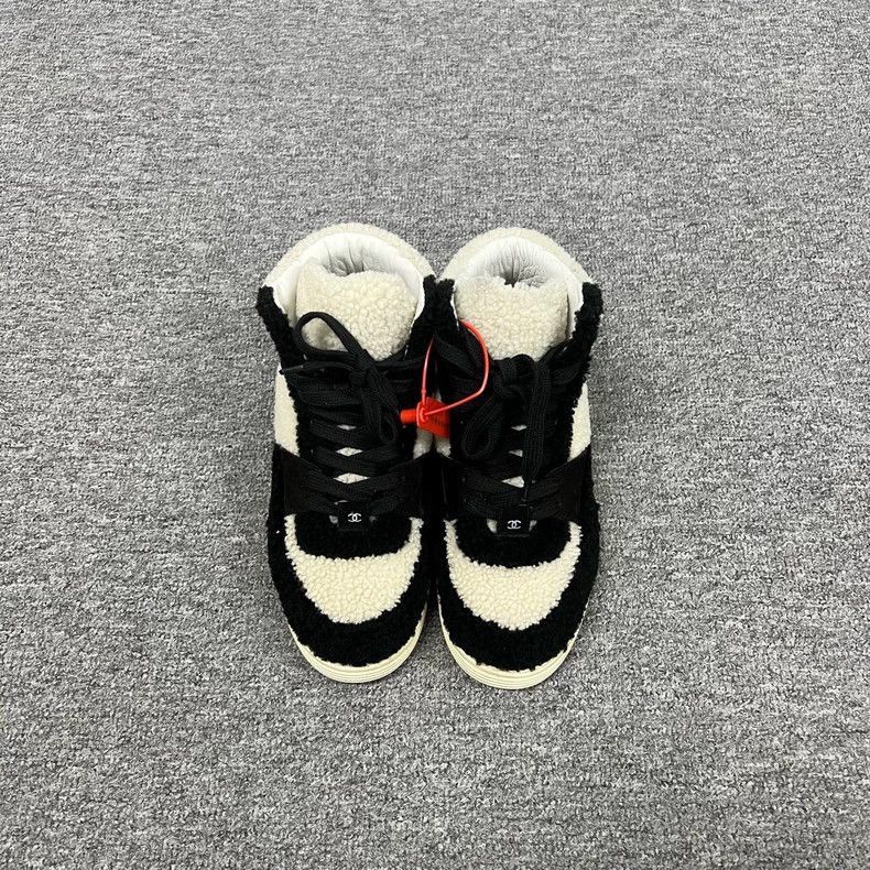 Chanel Chanel High-Top Teddy Bear Panda Sneakers Size US 8 / IT 38 - 4 Thumbnail