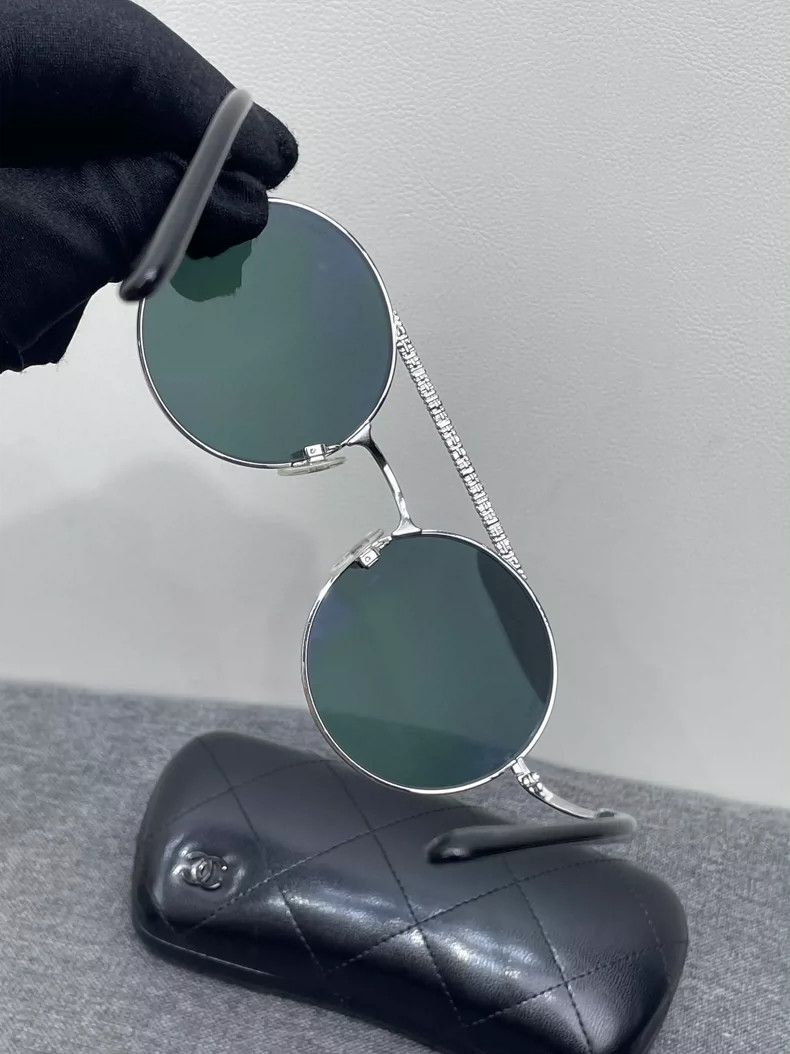 Chanel Chanel Sunglasses Size ONE SIZE - 1 Thumbnail