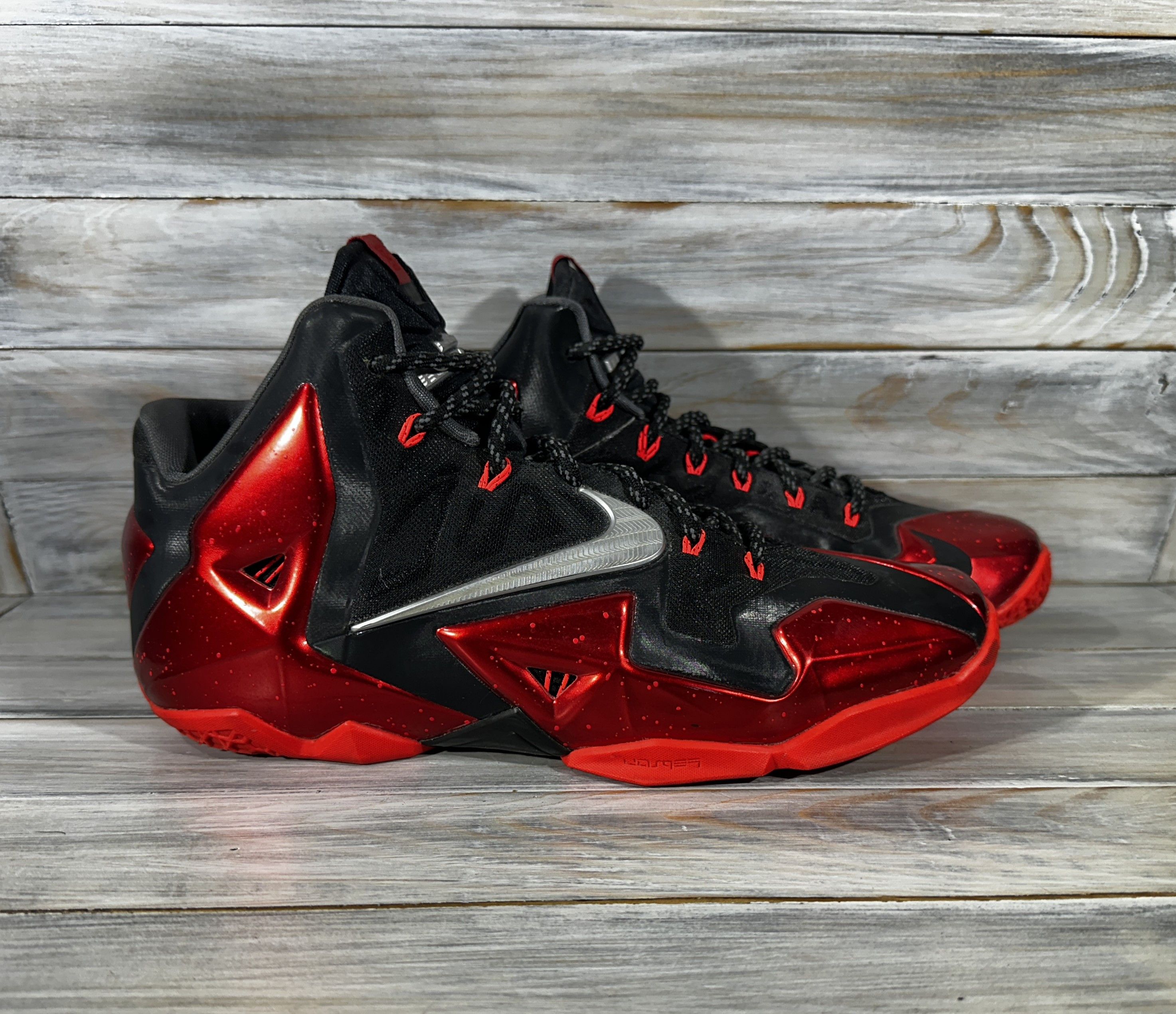 Nike Nike LeBron XI Away Miami Heat Sneakers Red Black Basketball Size US 9.5 / EU 42-43 - 13 Thumbnail