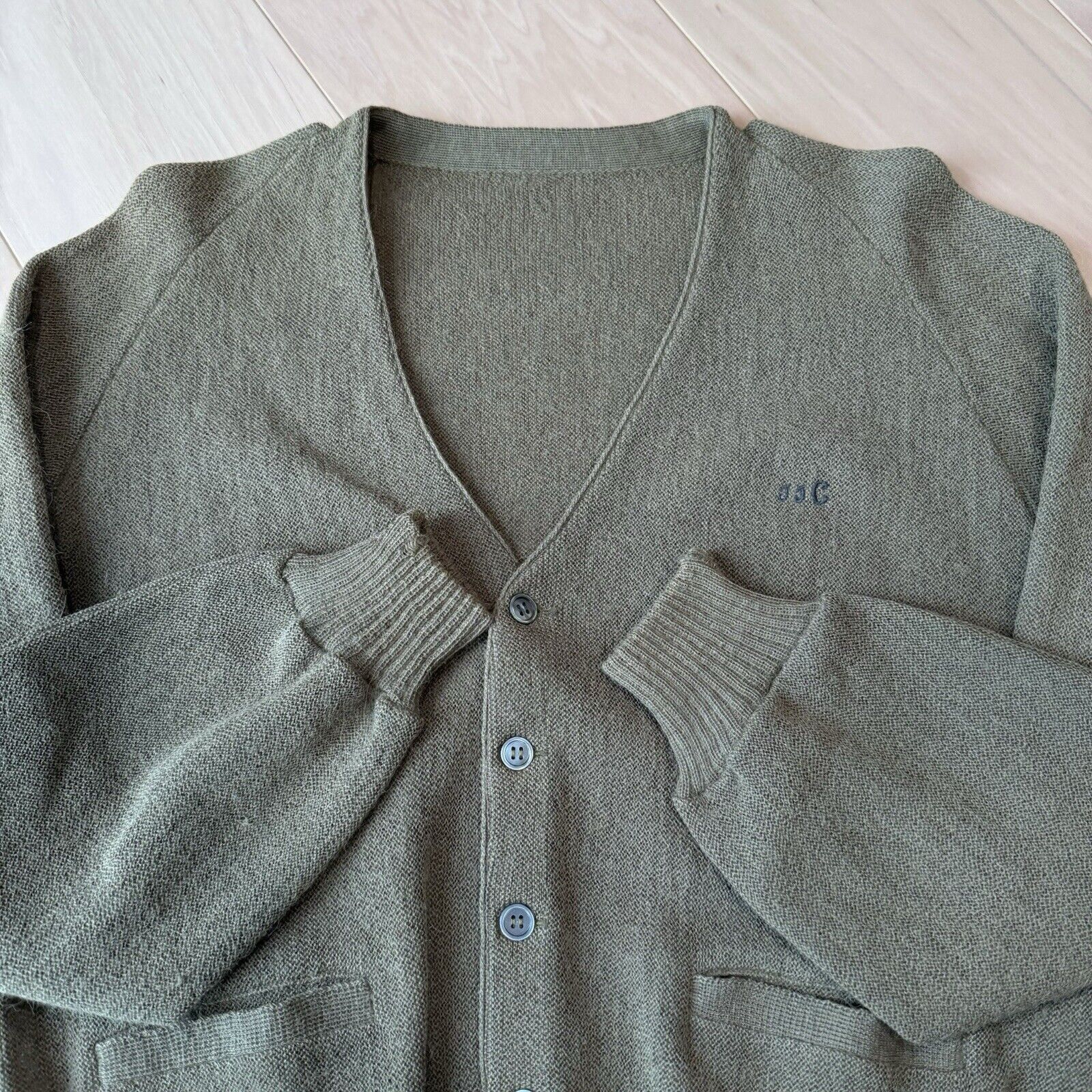Vintage Vintage Wool Cardigan Small Green 70s Made in USA Union Size US S / EU 44-46 / 1 - 4 Thumbnail
