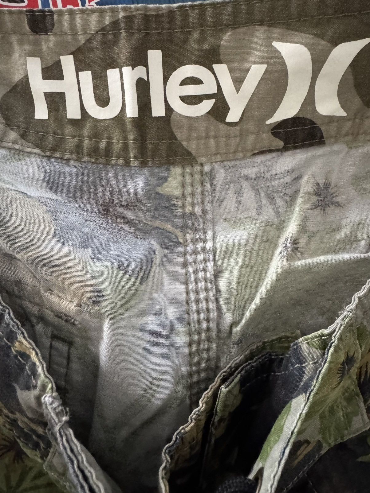 Hurley Vintage Hurley Patchwork Green Floral Cami Surf Skate Shorts Size US 30 / EU 46 - 10 Thumbnail