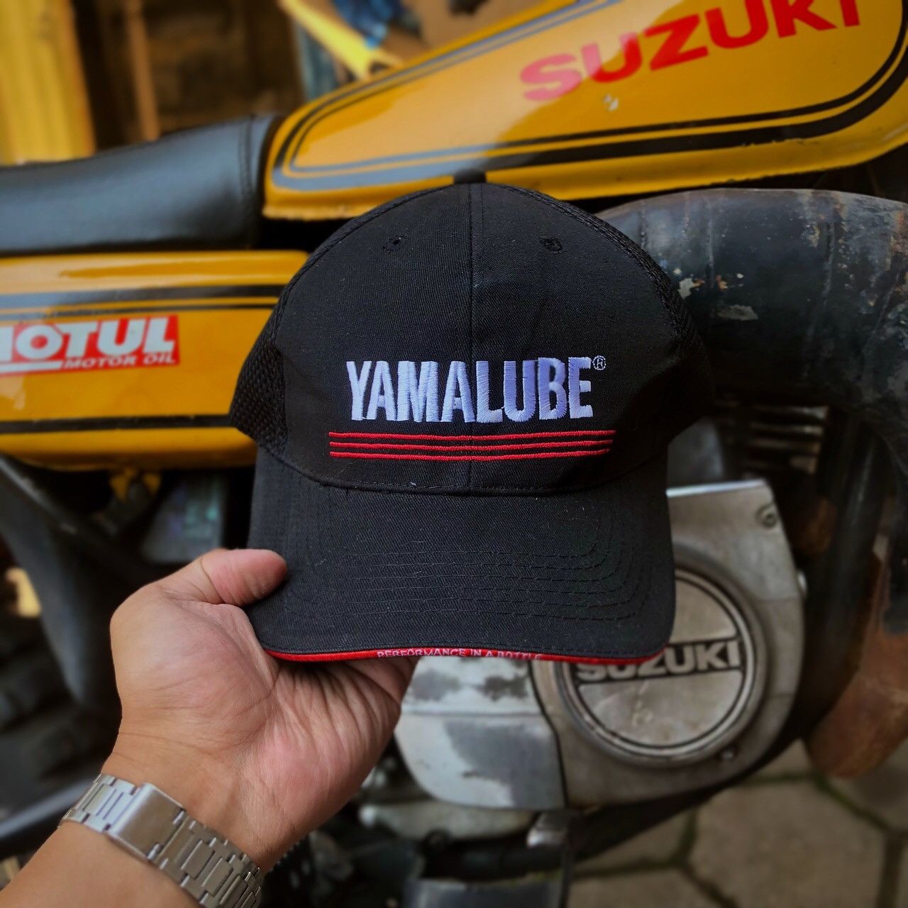 Vintage Vintage Yamaha Yamalube Oil Official Flexfit Hat Size ONE SIZE - 1 Thumbnail