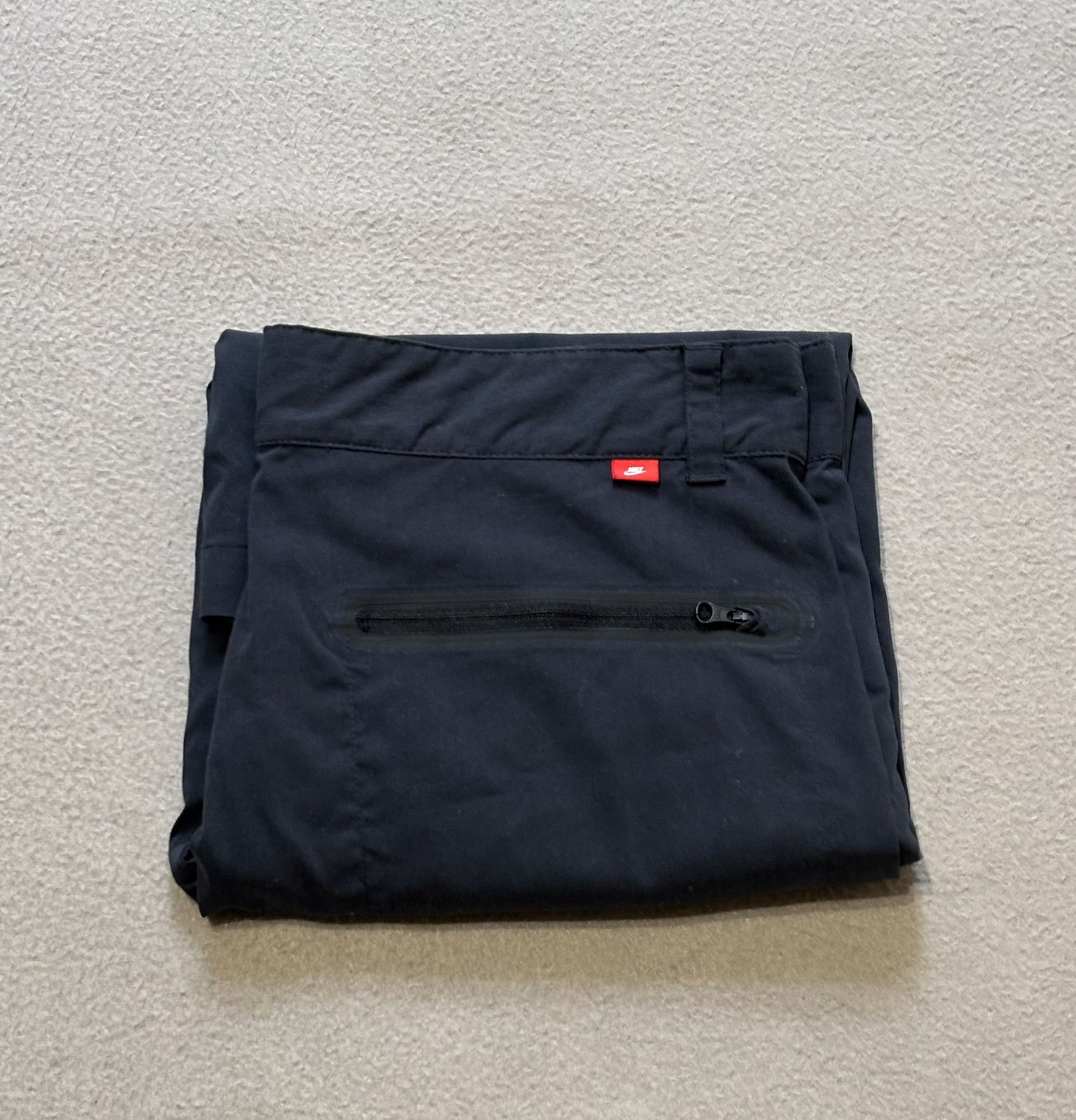 Nike Nike Black shorts Medium Size US 33 - 16 Thumbnail