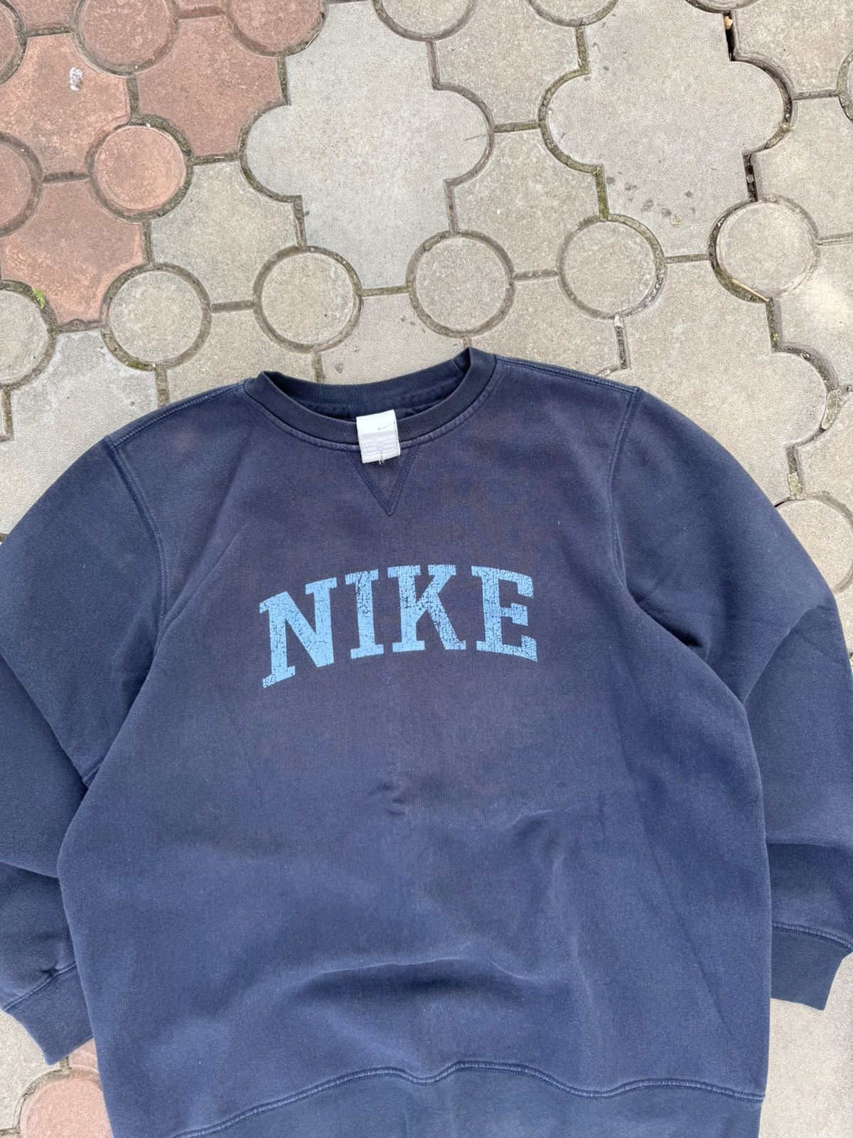 Nike Vintage Nike Spell Out Big Logo Sweatshirt Y2K Size US M / EU 48-50 / 2 - 3 Thumbnail