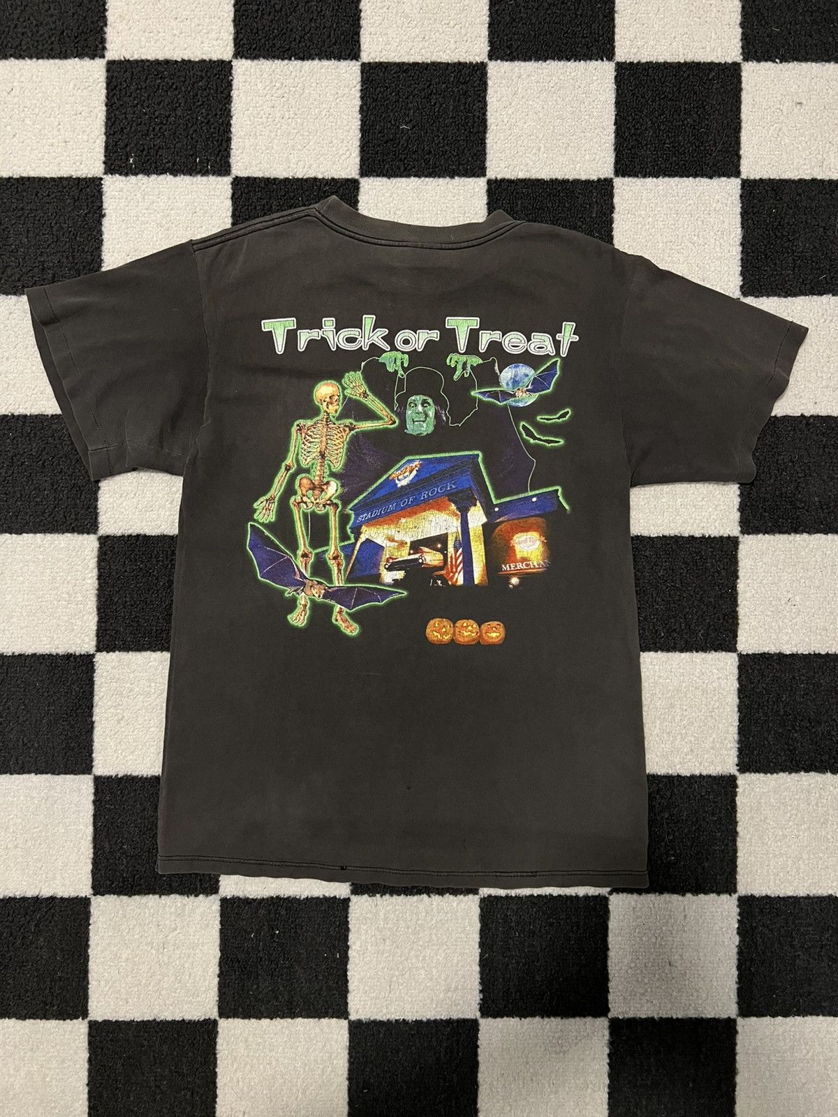 Vintage 1996 Hard Rock Cafe Osaka Japan Halloween Tee Size US L / EU 52-54 / 3 - 5 Thumbnail