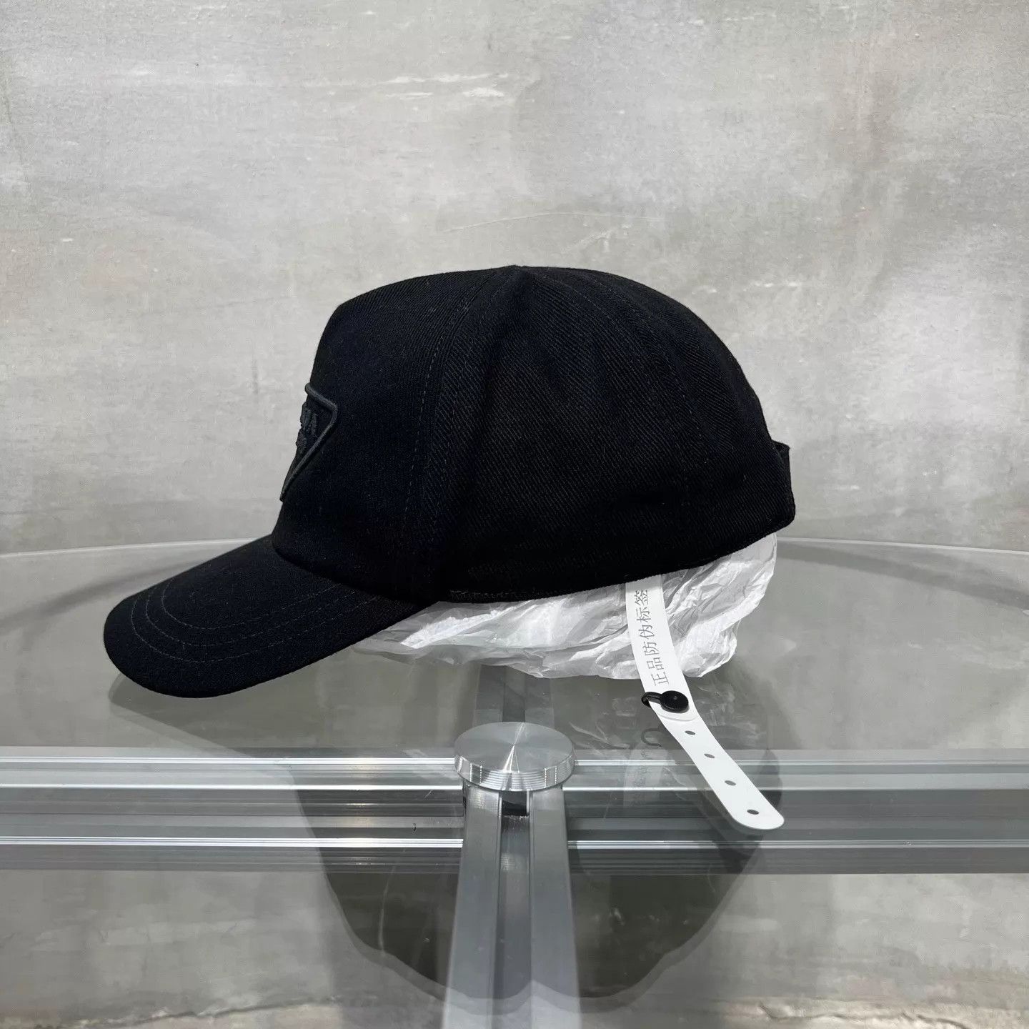 Prada Prada black embroidered triangle logo baseball cap M FC0265 Size ONE SIZE - 2 Thumbnail