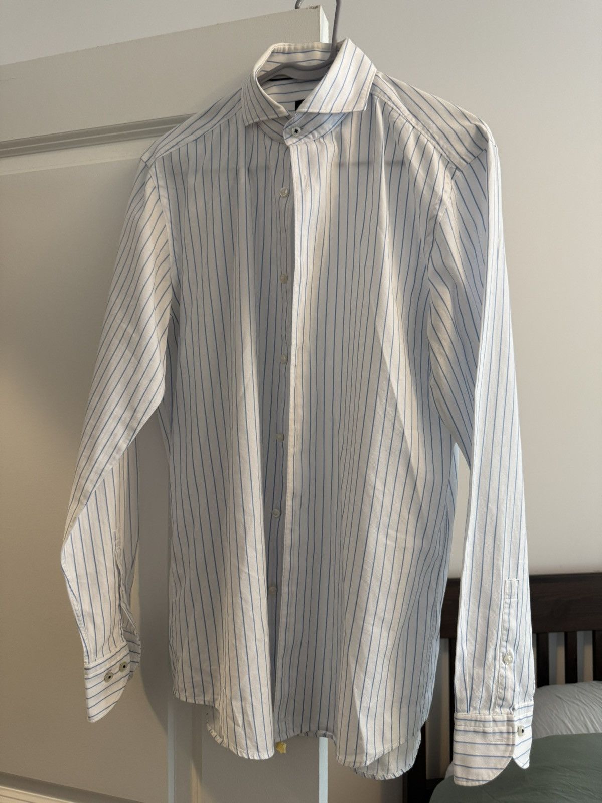 Hugo Boss Gently used Hugo Boss Dress Shirt Size US M / EU 48-50 / 2 - 1 Thumbnail