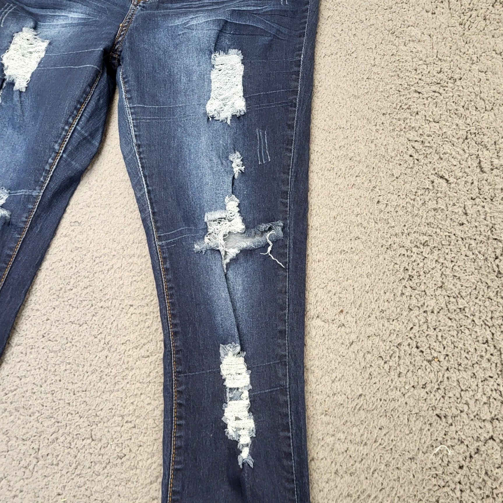 Vintage VIP Jeans Distressed Skinny Jeans Women's 15/32W Blue Stretch Denim 32x29.5 Blue Jeans Women 15/32W Skinny Distressed 90s Theme Mens? Size 36" / US 14 / IT 50 - 4 Thumbnail