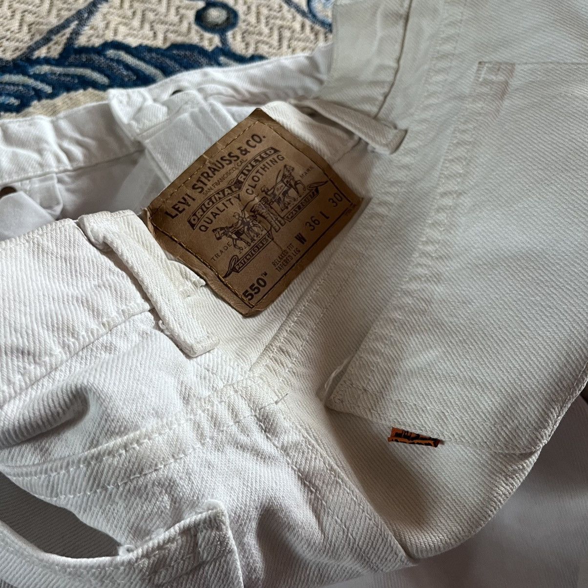 Levi's Vintage Clothing VINTAGE WHITE DENIM JEANS “ORANGE TAB LEVIS” Size US 35 - 5 Thumbnail