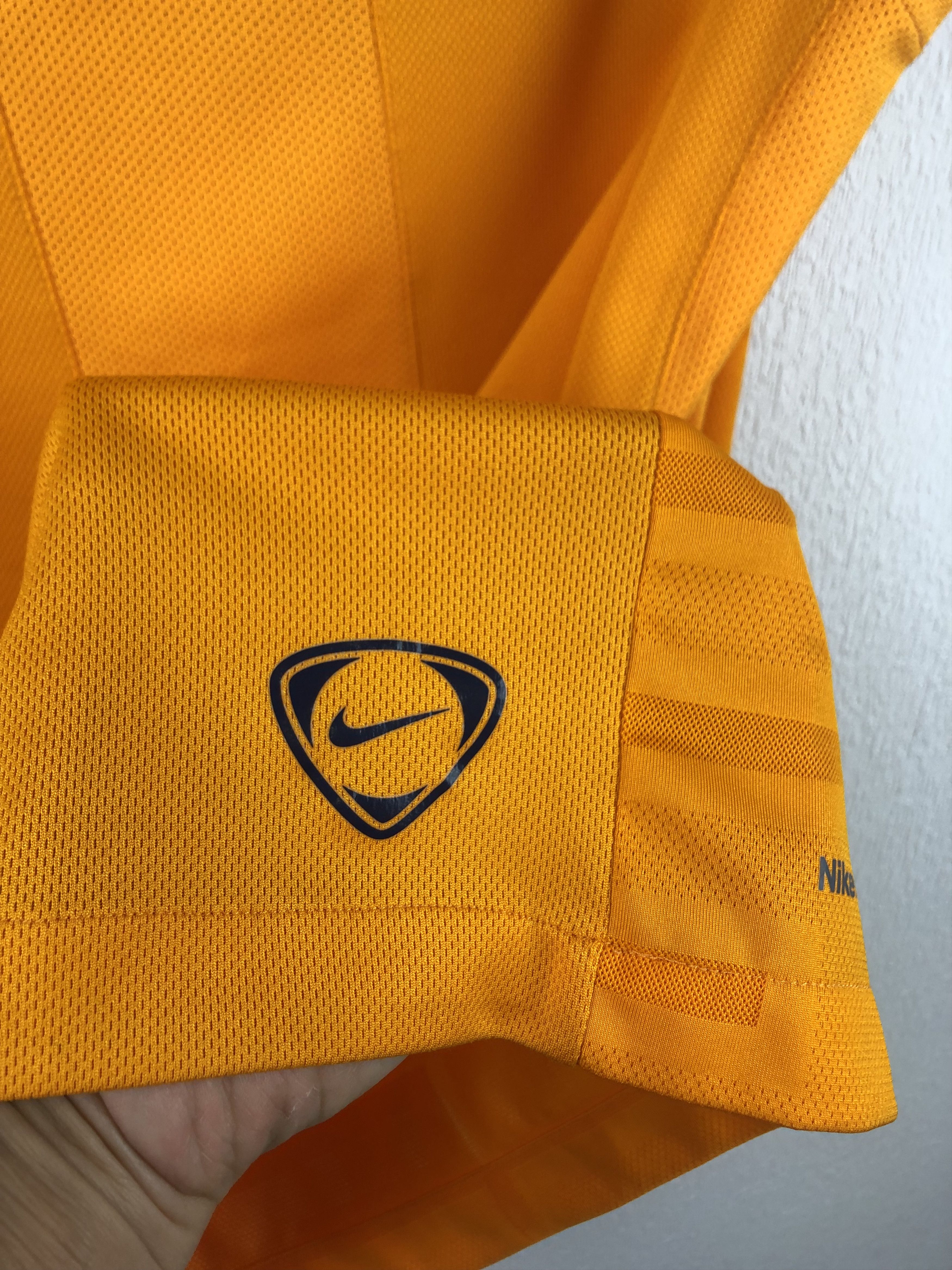 Nike Vintage Nike Valencia Football Shirt Vest Soccer Jersey Rare Size US M / EU 48-50 / 2 - 15 Thumbnail
