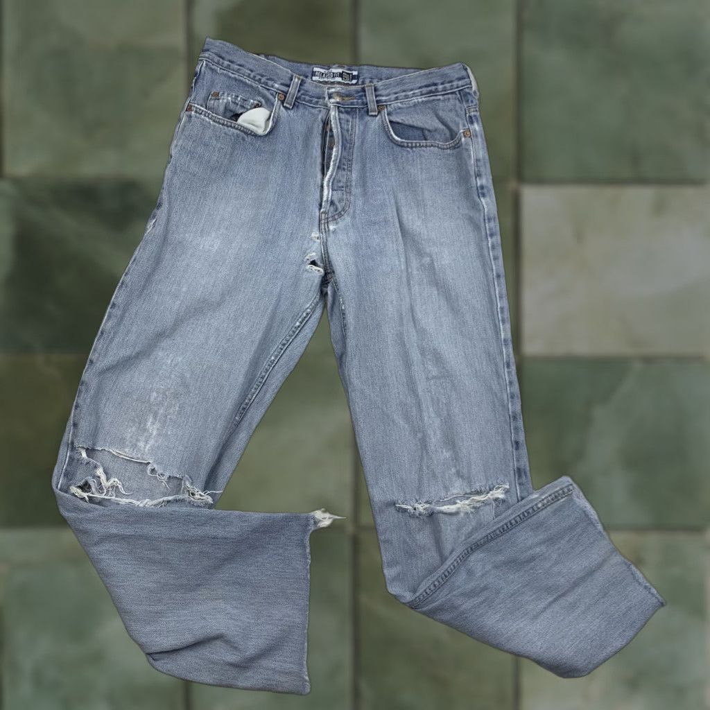 Gap VINTAGE Gap Jeans Men Adult 32 Blue Relaxed Fit Straight Leg Button Fly Thrashed 90s Grunge 90s American Size US 32 / EU 48 - 1 Thumbnail