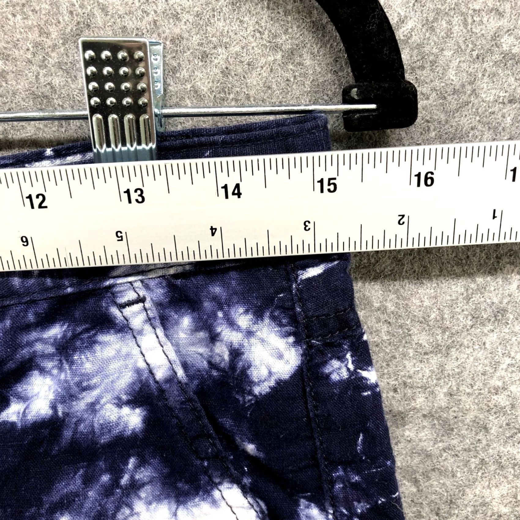 Gap GAP Tie Dye Summer Shorts Womens Size 00 Blue Lightweight Low Rise Size 24" / US 00 / IT 34 - 4 Thumbnail