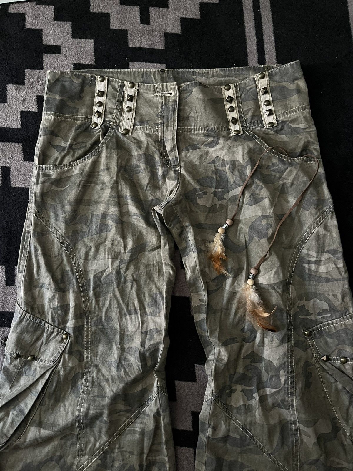 GOA Vintage buddha hood flare camo studed cargo pants Size US 31 - 3 Thumbnail