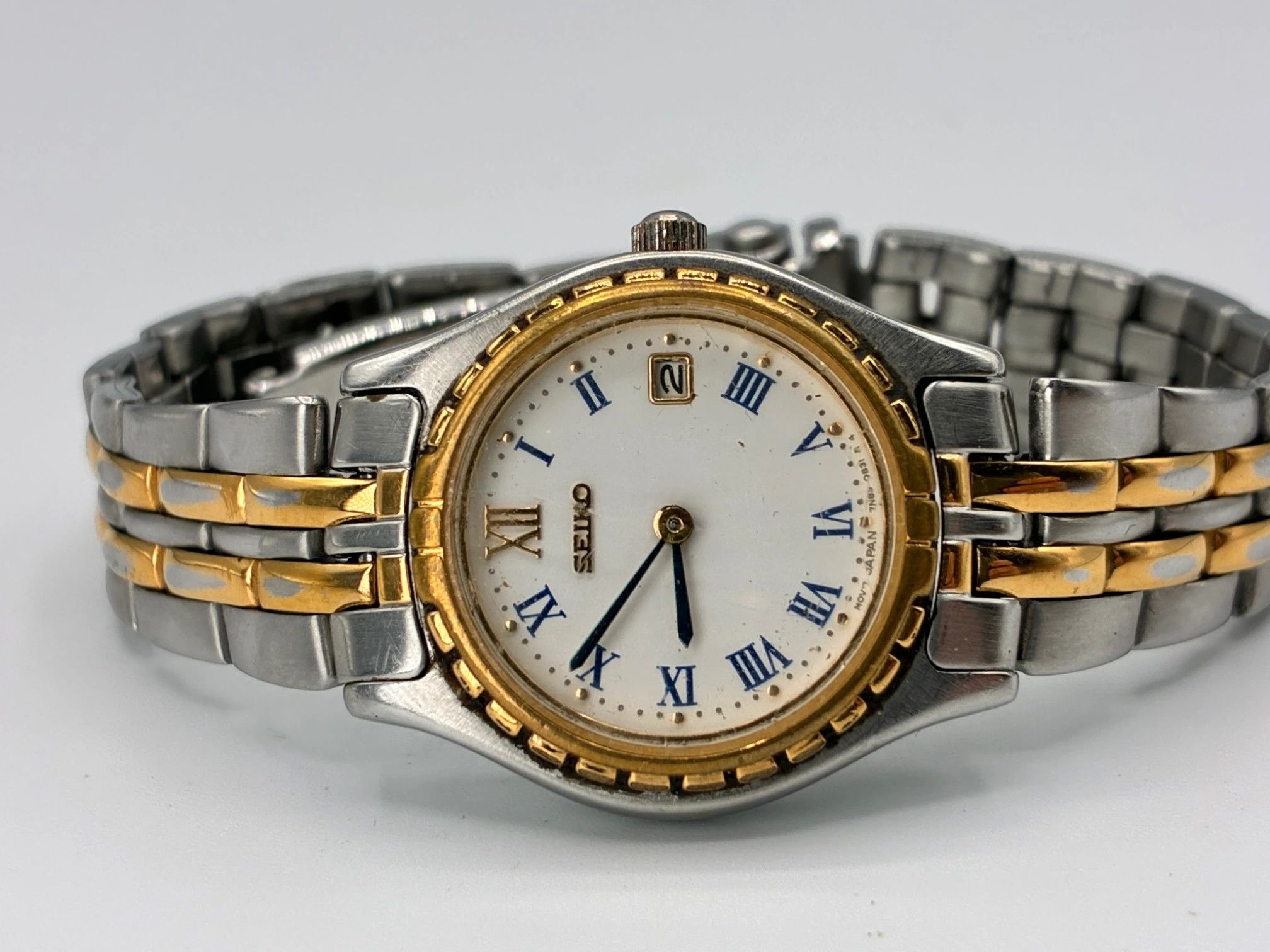 Seiko Seiko Vintage Two-Tone Roman Numeral Quartz Dress Watch Size ONE SIZE - 1 Thumbnail