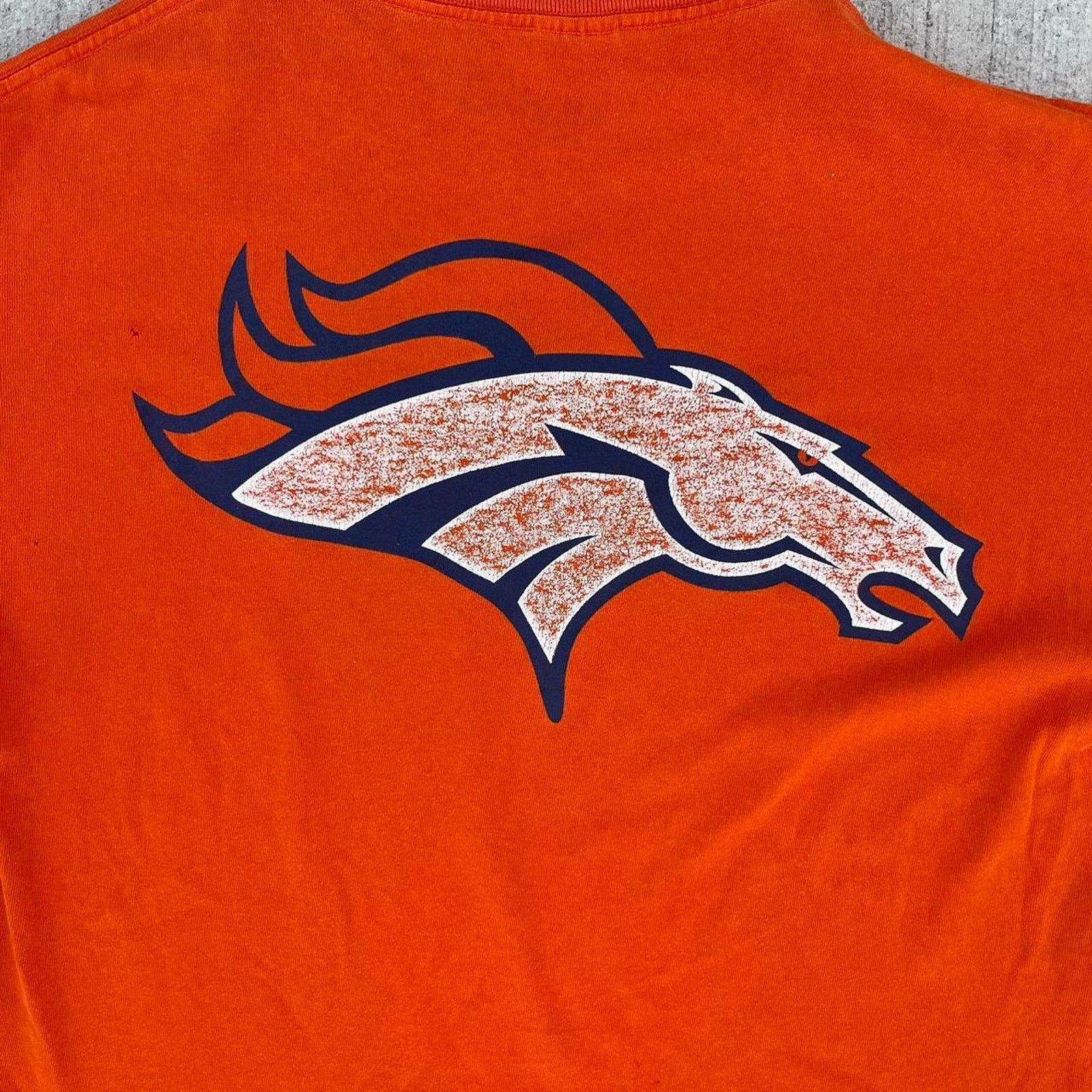 NFL Vintage nfl broncos tshirt Size US M / EU 48-50 / 2 - 7 Thumbnail