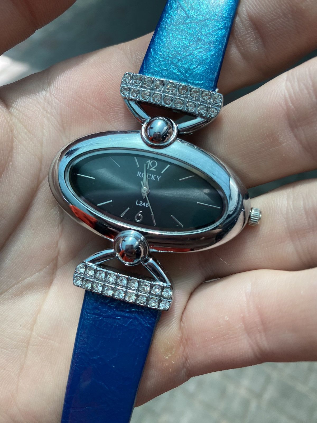 Japanese Brand Vintage Green Stone Watch - Chic & Reliable Size ONE SIZE - 5 Thumbnail