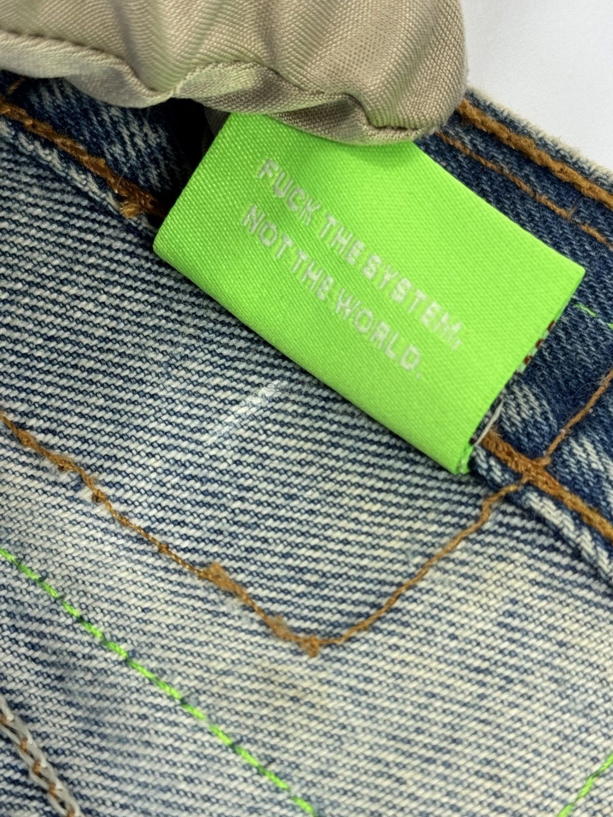 Better With Age LEVI’S HARRISON TRIPLE WIDE DENIM SHORTS Size US 30 / EU 46 - 7 Thumbnail