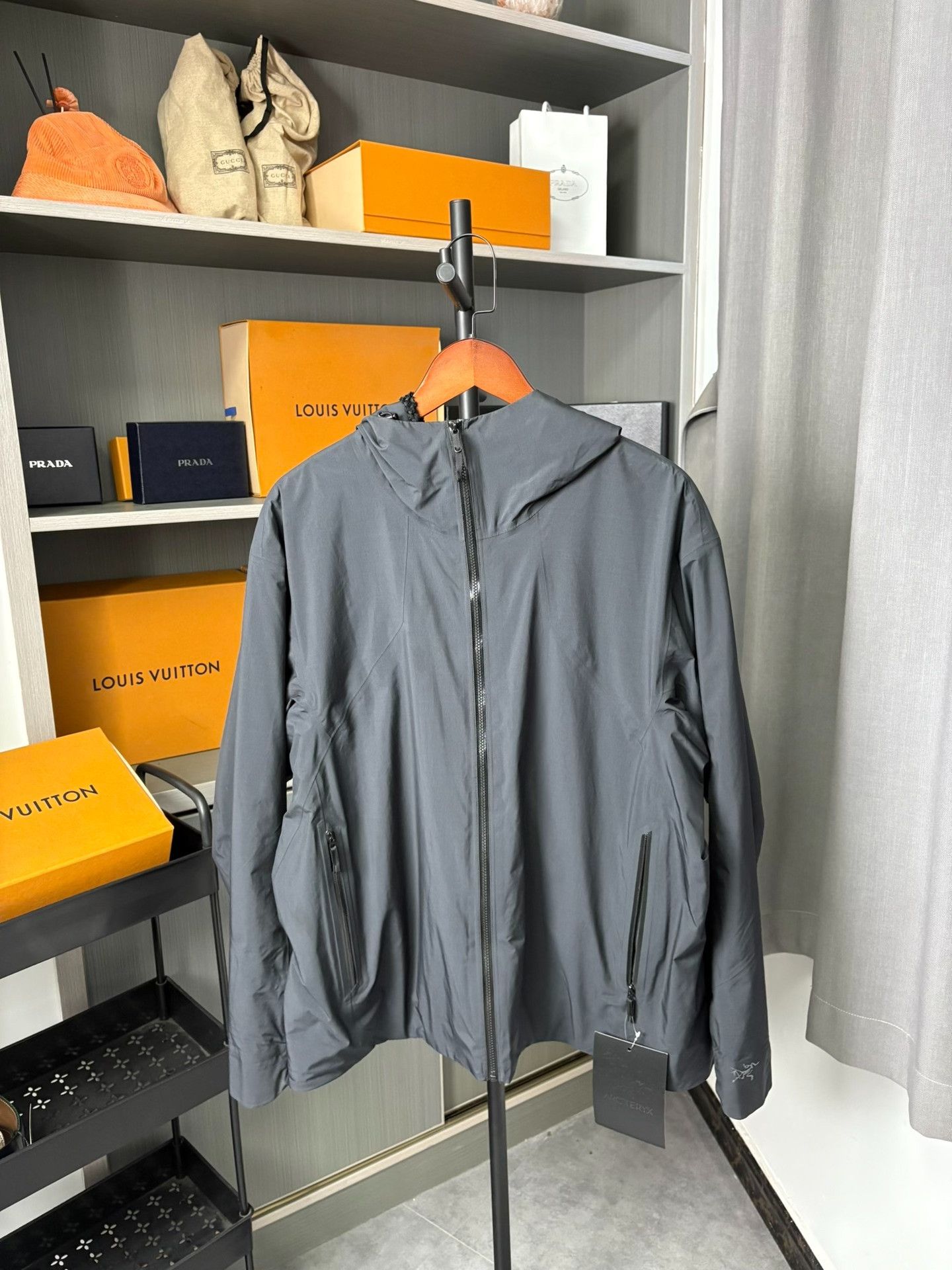 Arc'teryx Arc'teryx Lightweight Black Light Jacket XL Men Size US XL / EU 56 / 4 - 1 Thumbnail