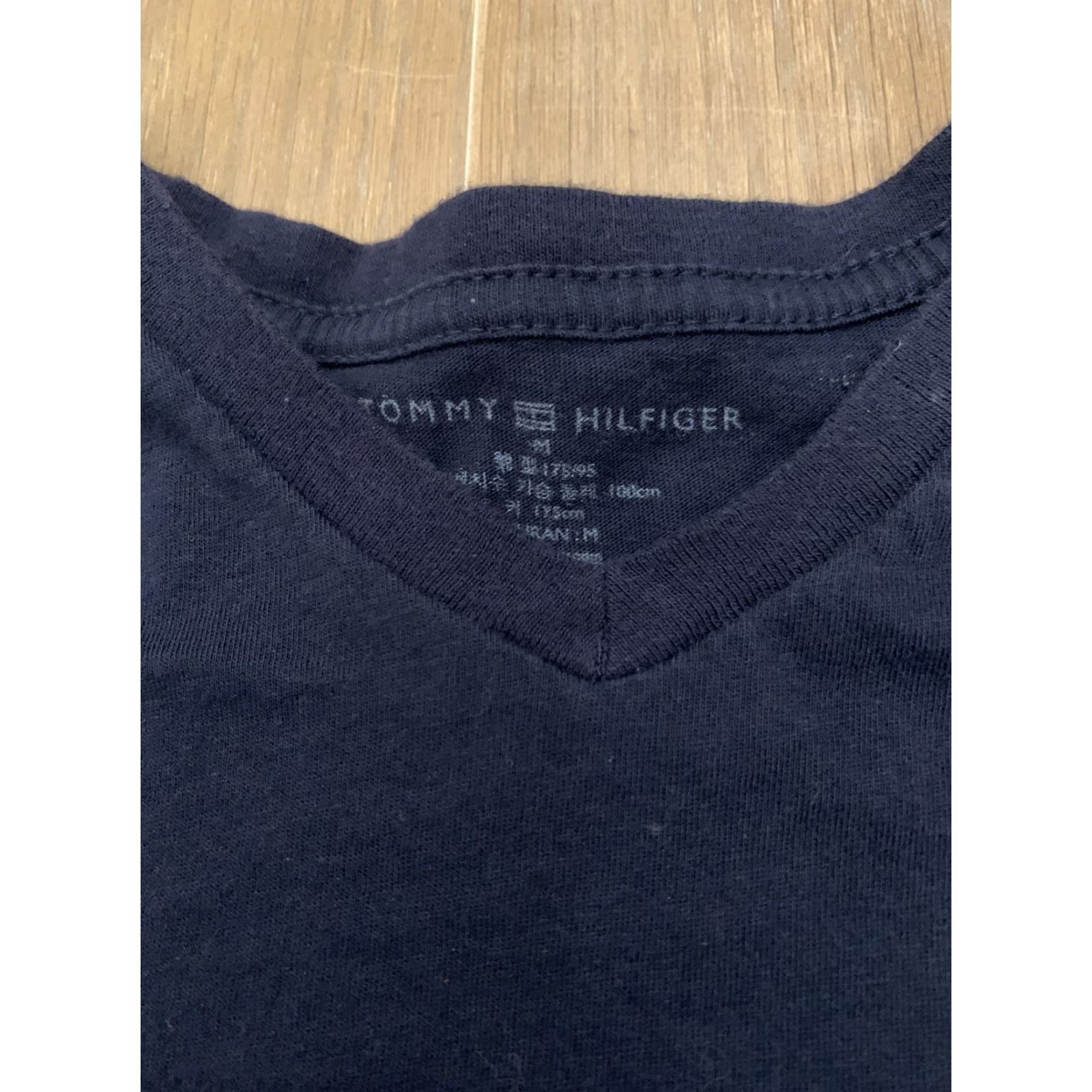 Tommy Hilfiger VINTAGE Tommy Hilfiger Triforce Zelda Shirt M Men's Blue T-Shirt with 90s/Concert vibe? Size US M / EU 48-50 / 2 - 4 Thumbnail