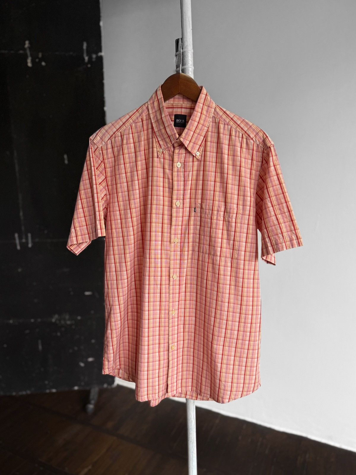 Hugo Boss Hugo Boss Mens Checkered Short Sleeve Button Down Shirt Size US M / EU 48-50 / 2 - 1 Thumbnail