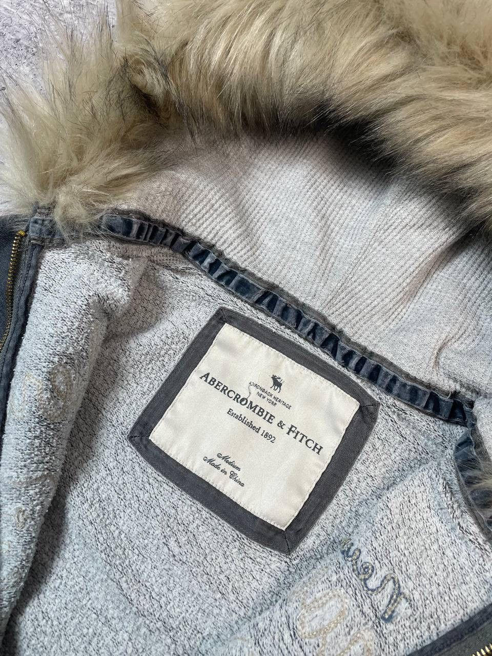 Abercrombie & Fitch Vintage 00s Abercrombie Fitch Faux Fur Zip Up Hoodie Y2K Size M / US 6-8 / IT 42-44 - 6 Thumbnail