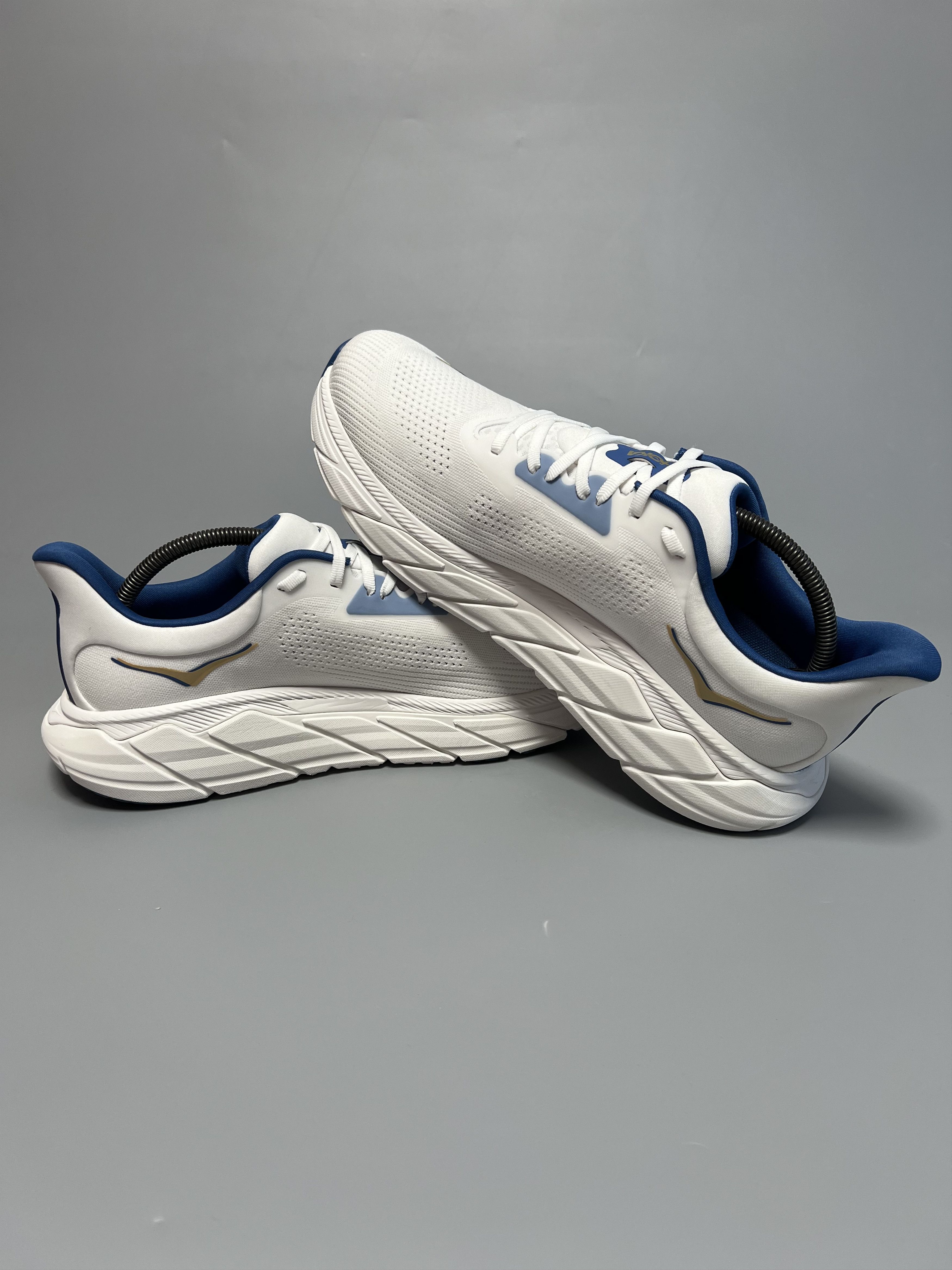 Hoka Hoka One One Arahi 7 Wide Running Shoes Walking Gym Size US 11.5 / EU 44-45 - 5 Thumbnail