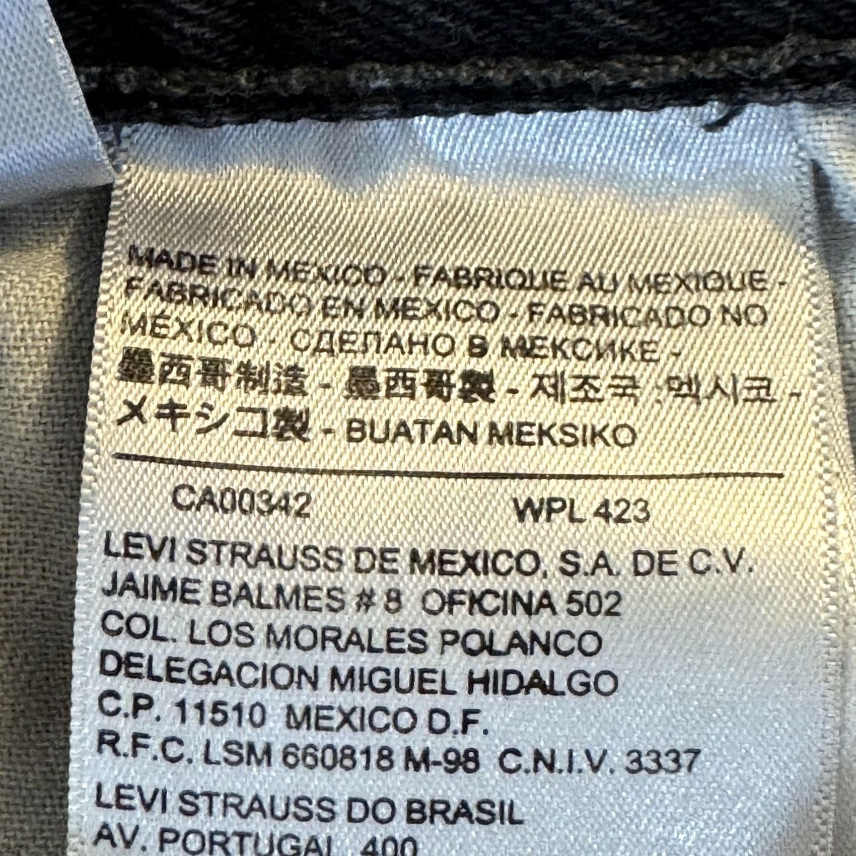 Levi's VINTAGE Levis 501 Jeans Mens 33x34 Black Button Fly Straight Leg Denim Button Fly Size US 33 - 5 Thumbnail