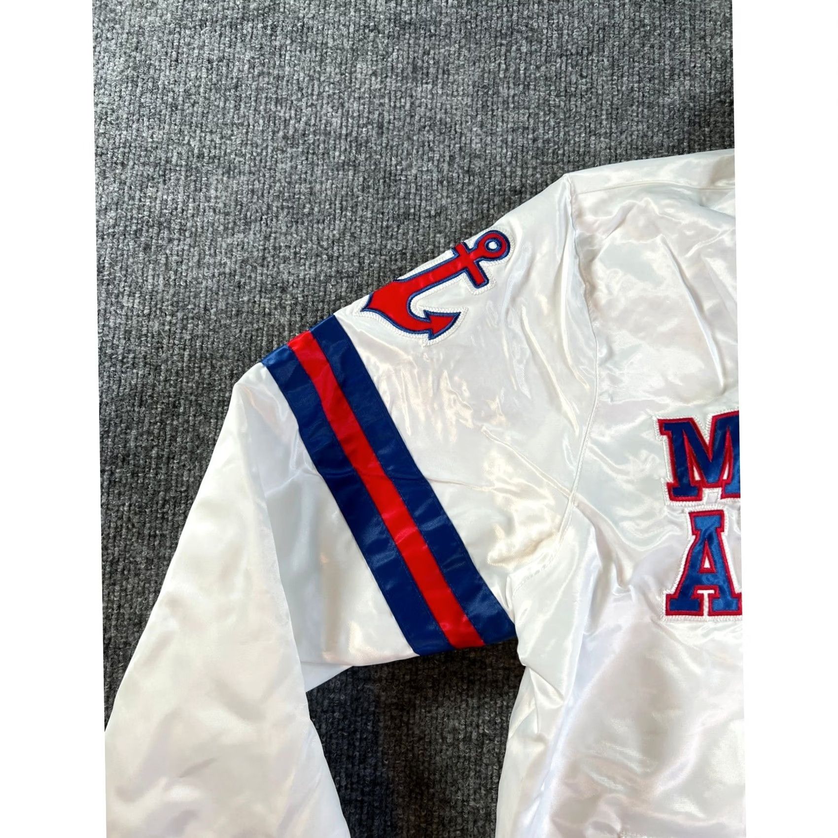 Starter VINTAGE Starter Milwaukee Admirals Jacket Mens M White Satin Bomber AHL Size US M / EU 48-50 / 2 - 6 Thumbnail
