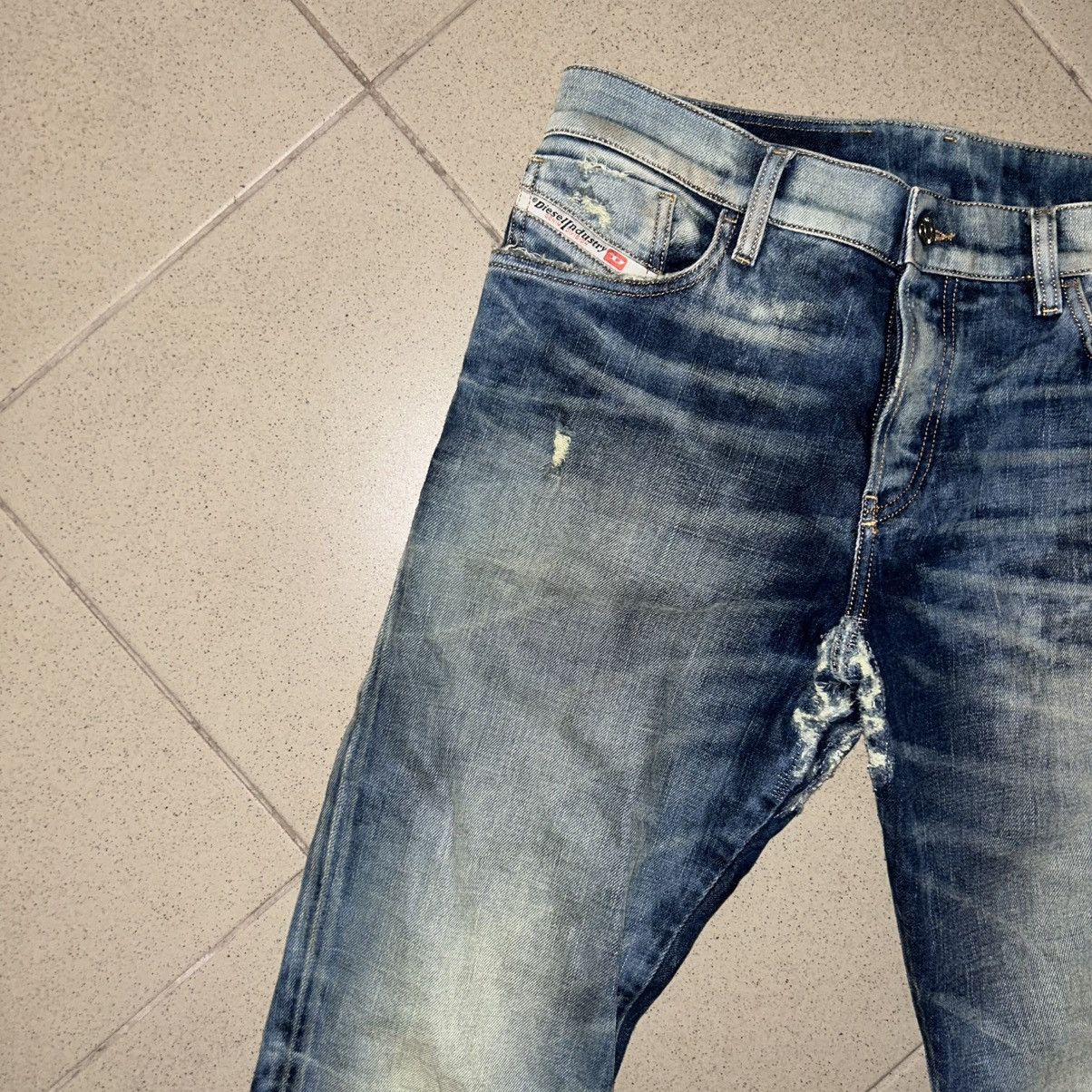 Diesel Vintage Diesel D-Kras Slim Distressed Jeans – Made in Italy Size US 31 - 4 Thumbnail