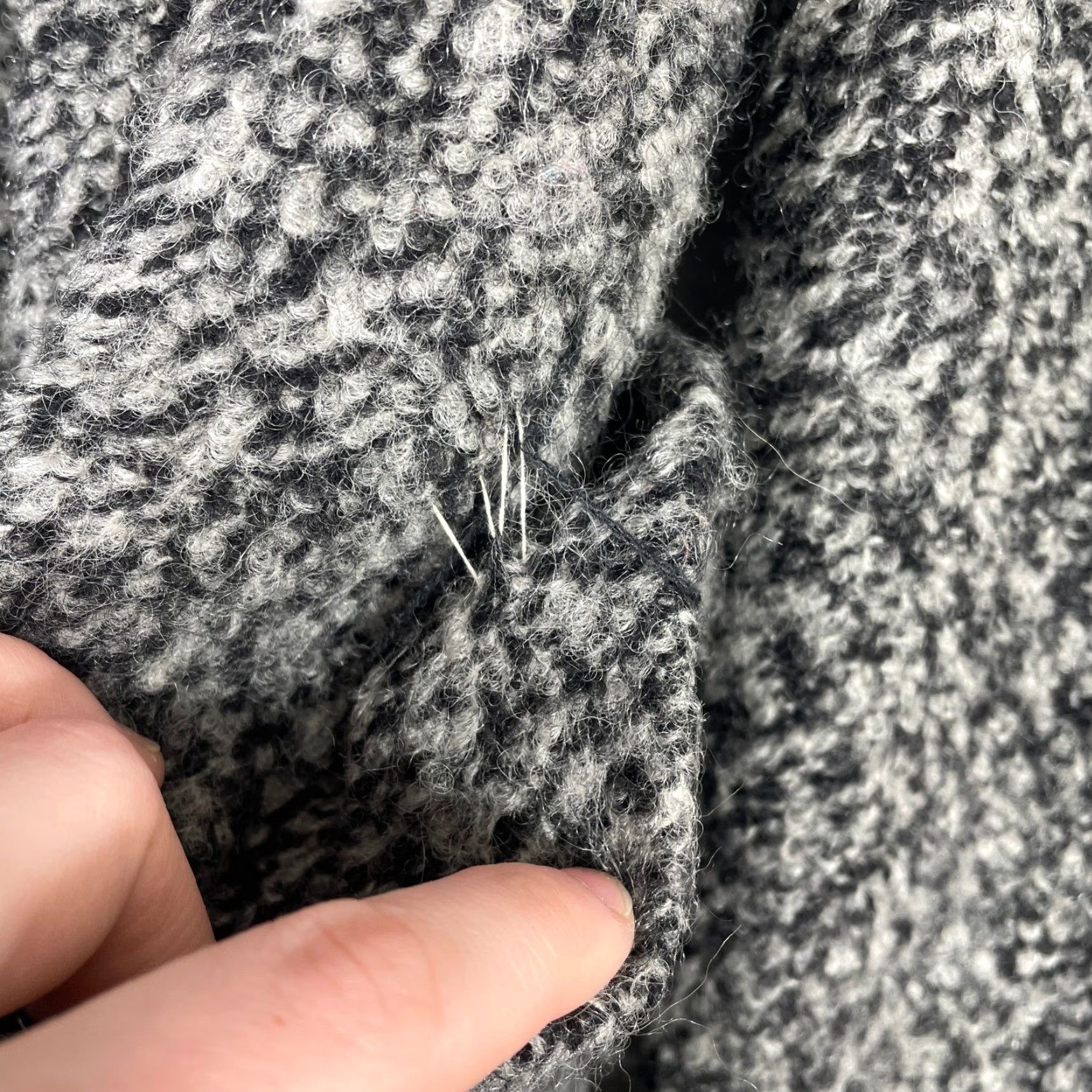 Calvin Klein VINTAGE? (No) Calvin Klein Wool Blend Boucle Pea Coat Belted Funnel Neck Gray 0 Women’s Wool Blend Coat for Winter? Size XS / US 0-2 / IT 36-38 - 5 Thumbnail