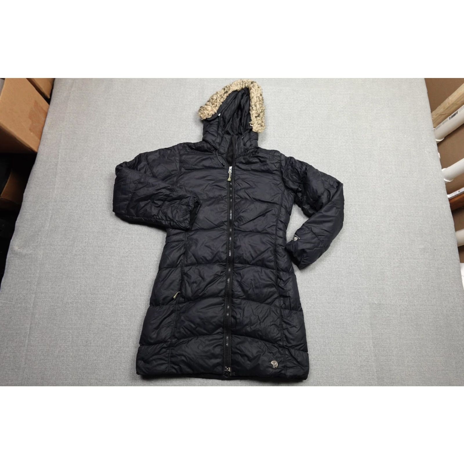 Mountain Hardwear Mountain Hard Wear Parka Jacket Womens Small Black Long Quilted Faux Fur Hood Size S / US 4 / IT 40 - 3 Thumbnail