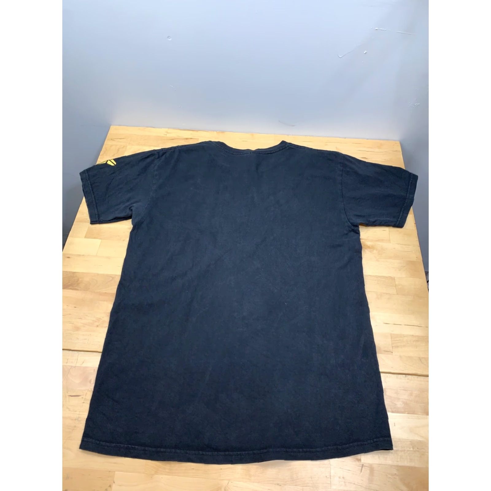 Gildan Mamba Forever Memorial T Shirt Black Basketball Kobe Bryant XL #5407 Size US XL / EU 56 / 4 - 2 Thumbnail
