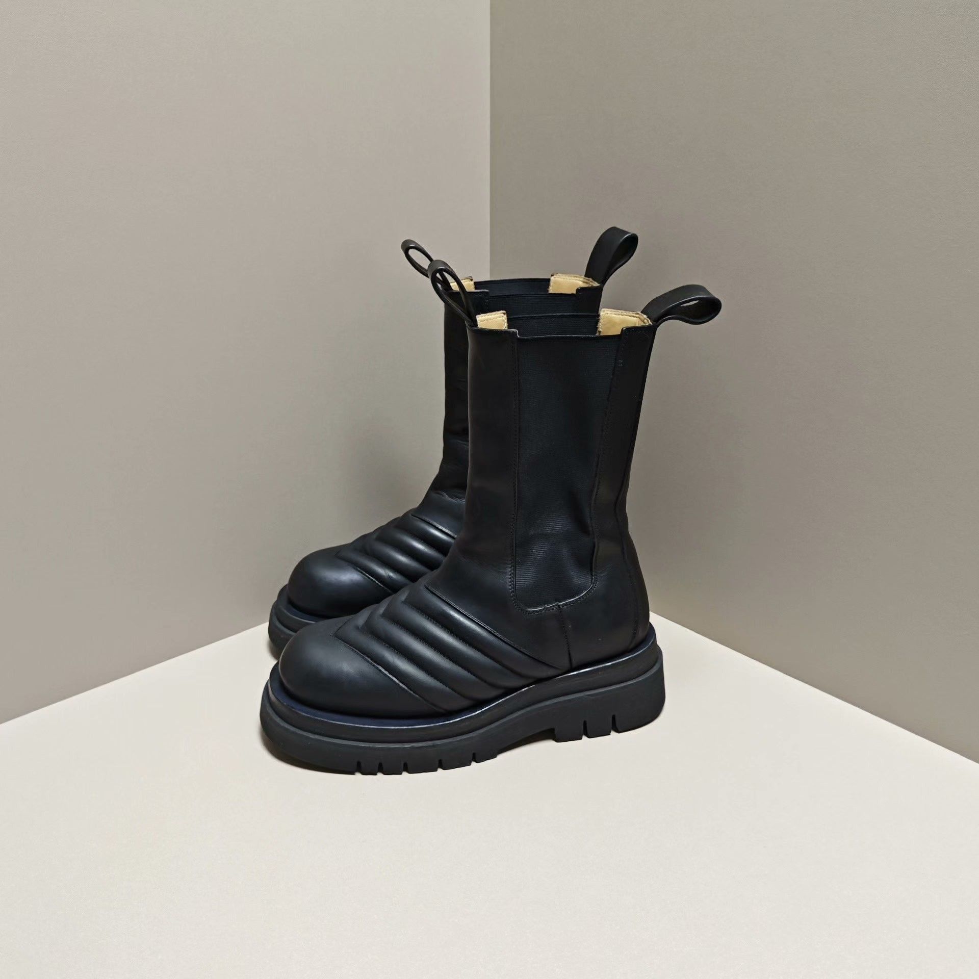 Bottega Veneta Bottega Veneta Boots us_6 Women Size US 6 / IT 36 - 1 Thumbnail