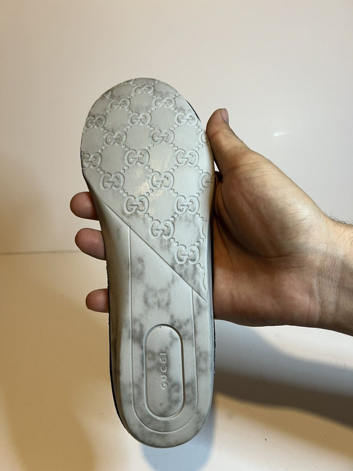 Gucci Gucci Bambi or Falacer low-top sneakers in silver glitter Size US 8 / EU 41 - 7 Thumbnail