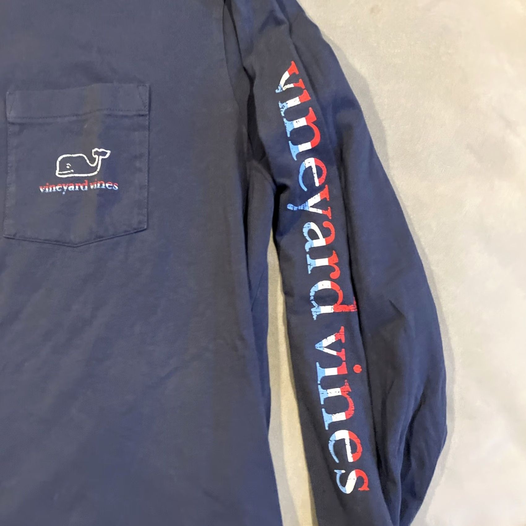 Vineyard Vines Vineyard Vines T-Shirt Crew Neck Pocket XL Long Sleeve Blue Whale Logo Red White & Blue Mens Size US XL / EU 56 / 4 - 2 Thumbnail