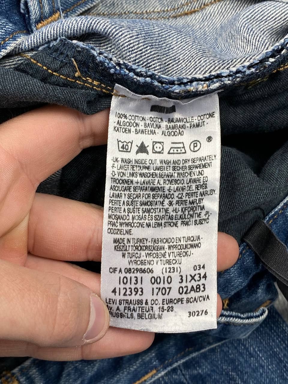 Levi's Vintage Levi’s Engineered Twisted Seams Cinch Denim Jeans Size US 31 - 13 Thumbnail