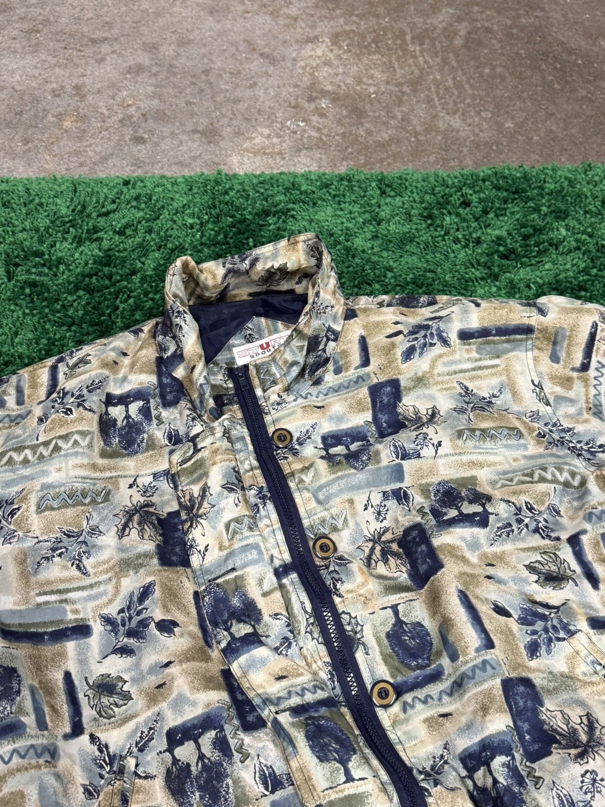 Vintage Vintage Retro 90s 80s Leave Print Windbreaker Jacket XL Size US XL / EU 56 / 4 - 5 Thumbnail